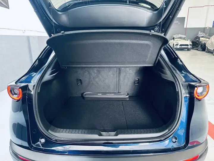 Mazda CX-30 2024, foto 28