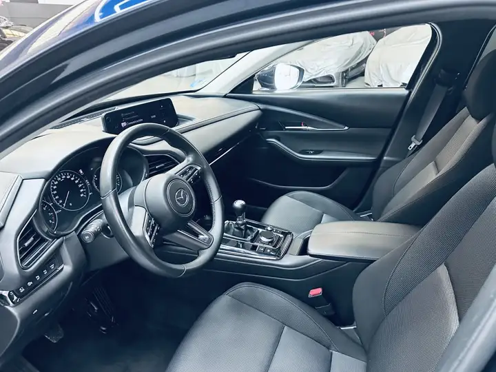 Mazda CX-30 2024, foto 12