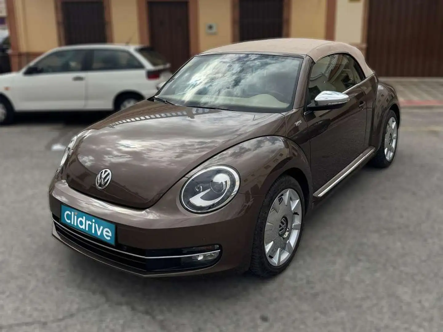 Volkswagen Beetle Cabrio 2.0TDI Design 140 Marrón - 1