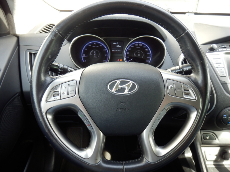 Hyundai iX35 2.0i 4WD i-Catcher — photo 11