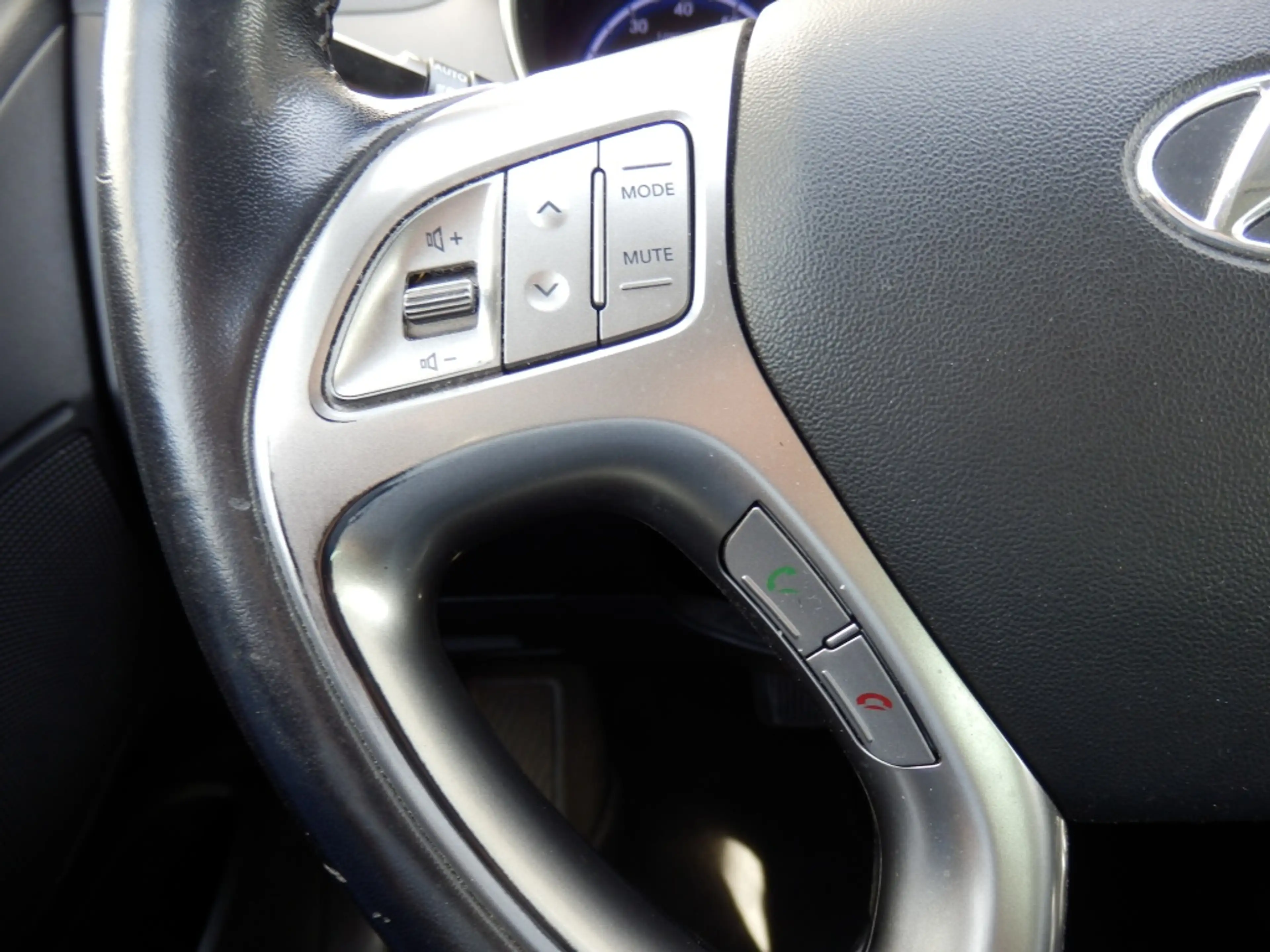 Hyundai iX35 2.0i 4WD i-Catcher — photo 15