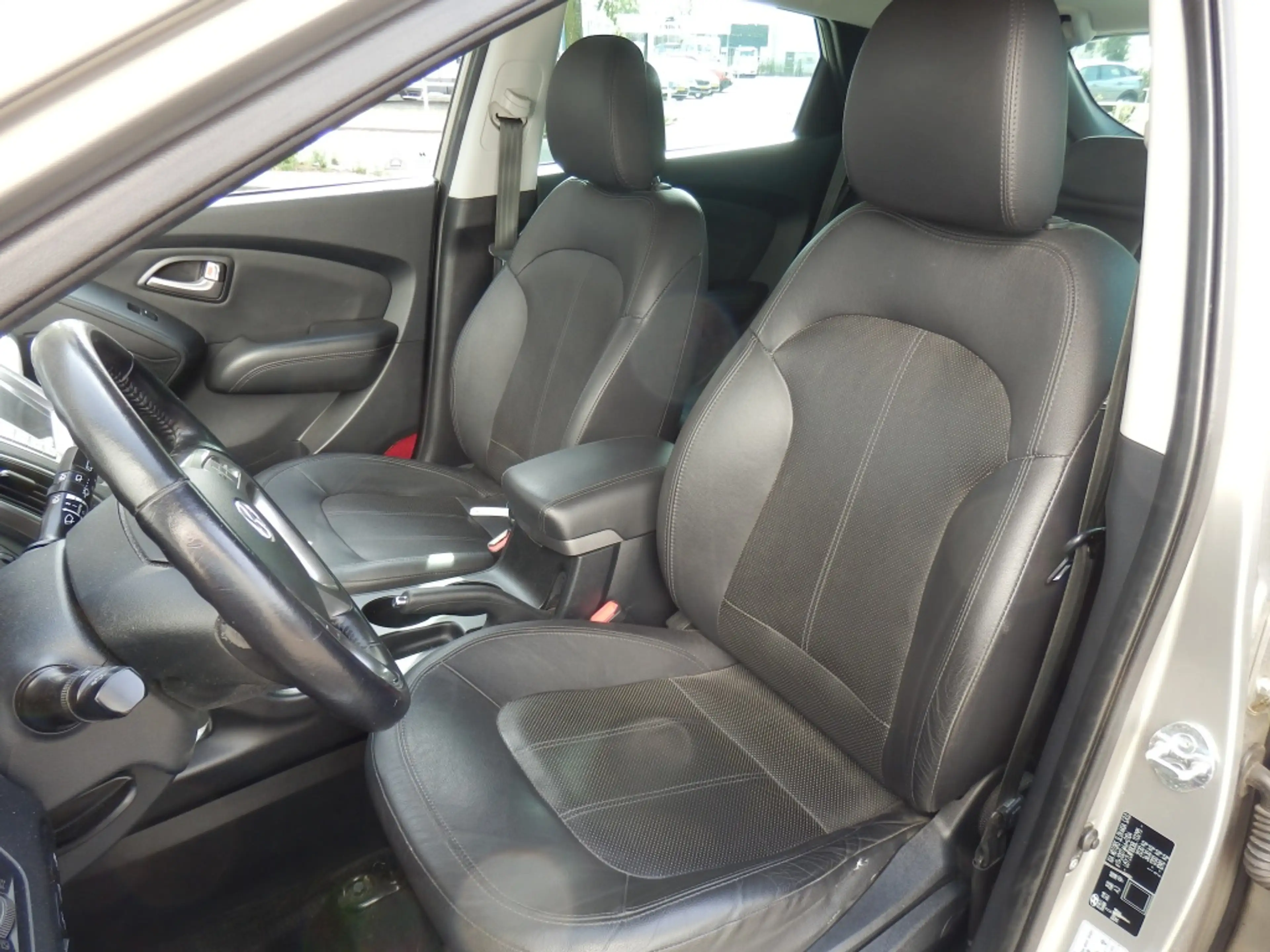 Hyundai iX35 2.0i 4WD i-Catcher — photo 7