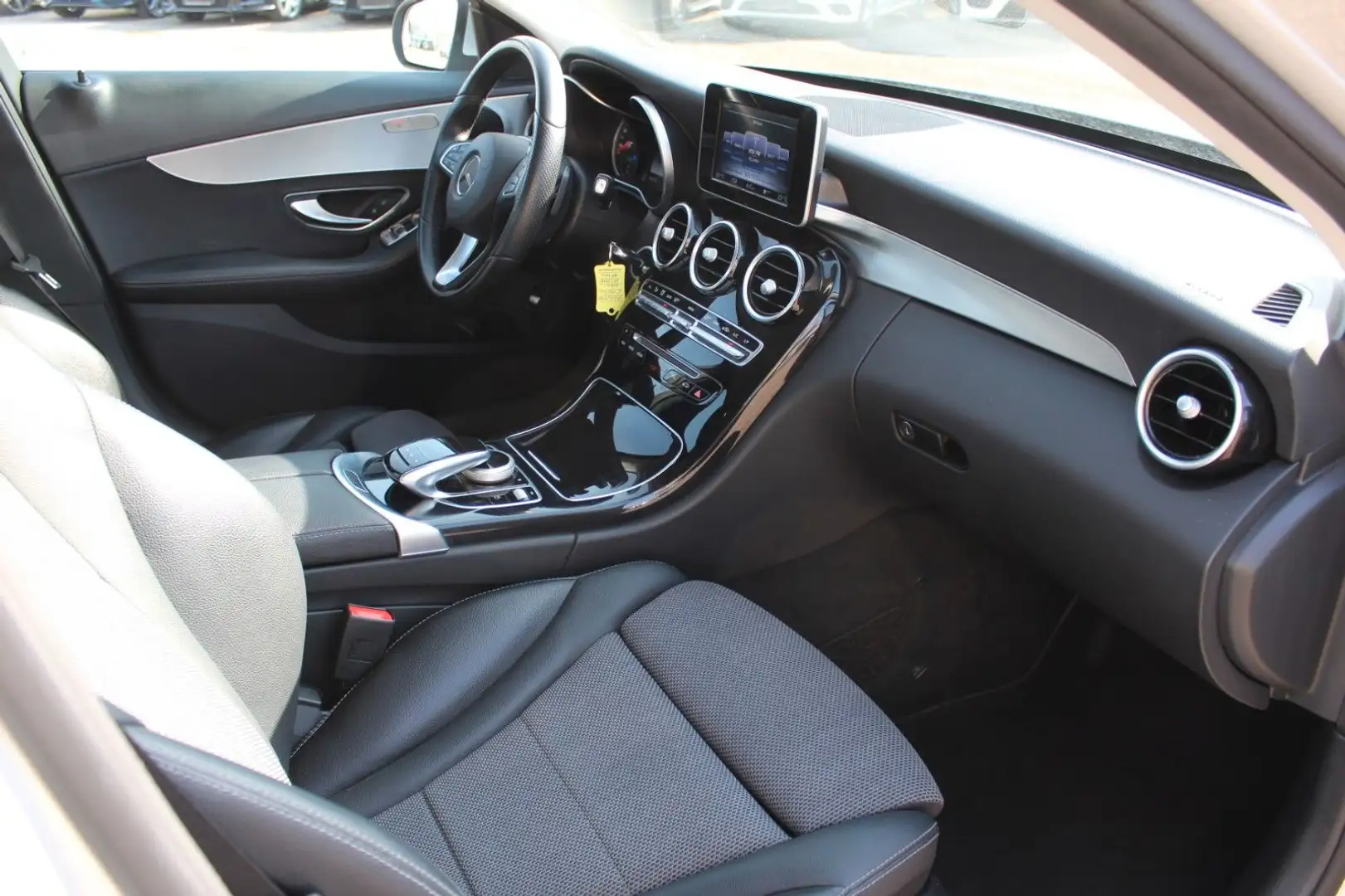 Mercedes-Benz C 180 CGI Lim.*EDITION*AVANTGARDE*GARMIN*ALU Silber - 2