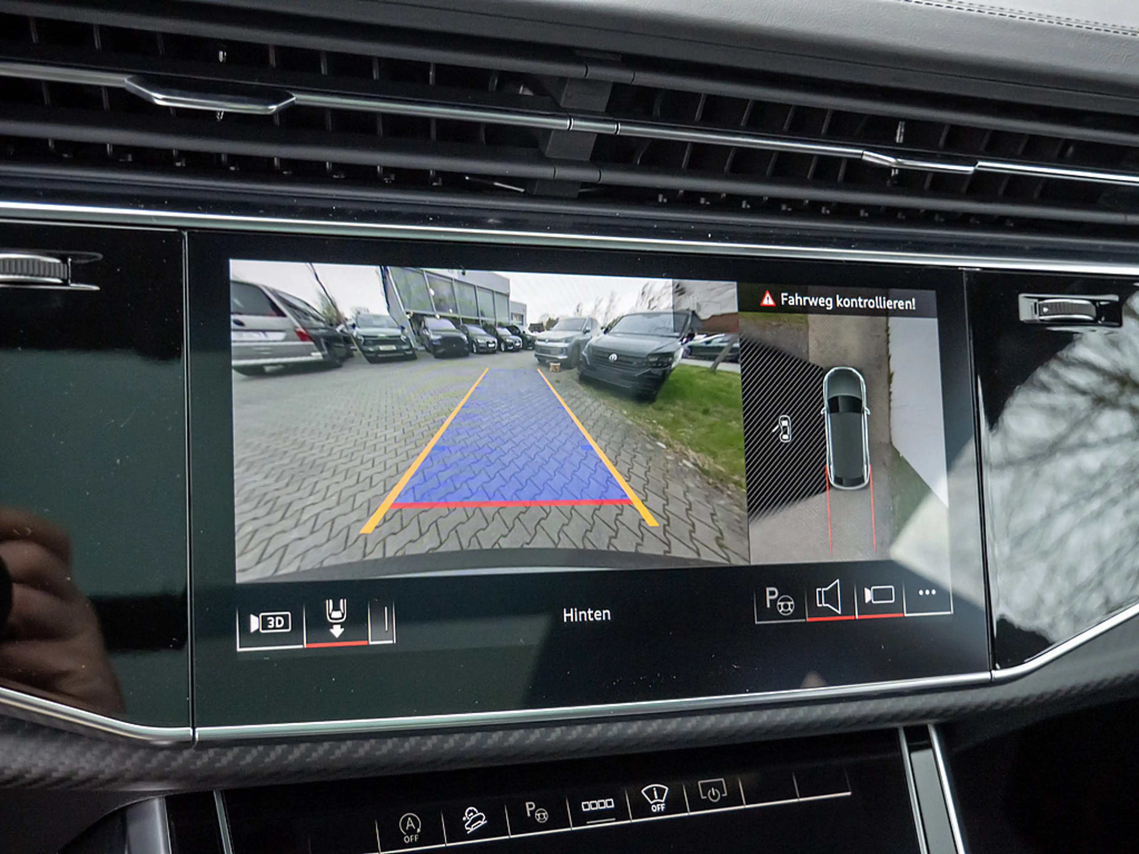 Audi RS Q8 SUV performance LASER PANO AHK STANDHZ — photo 14