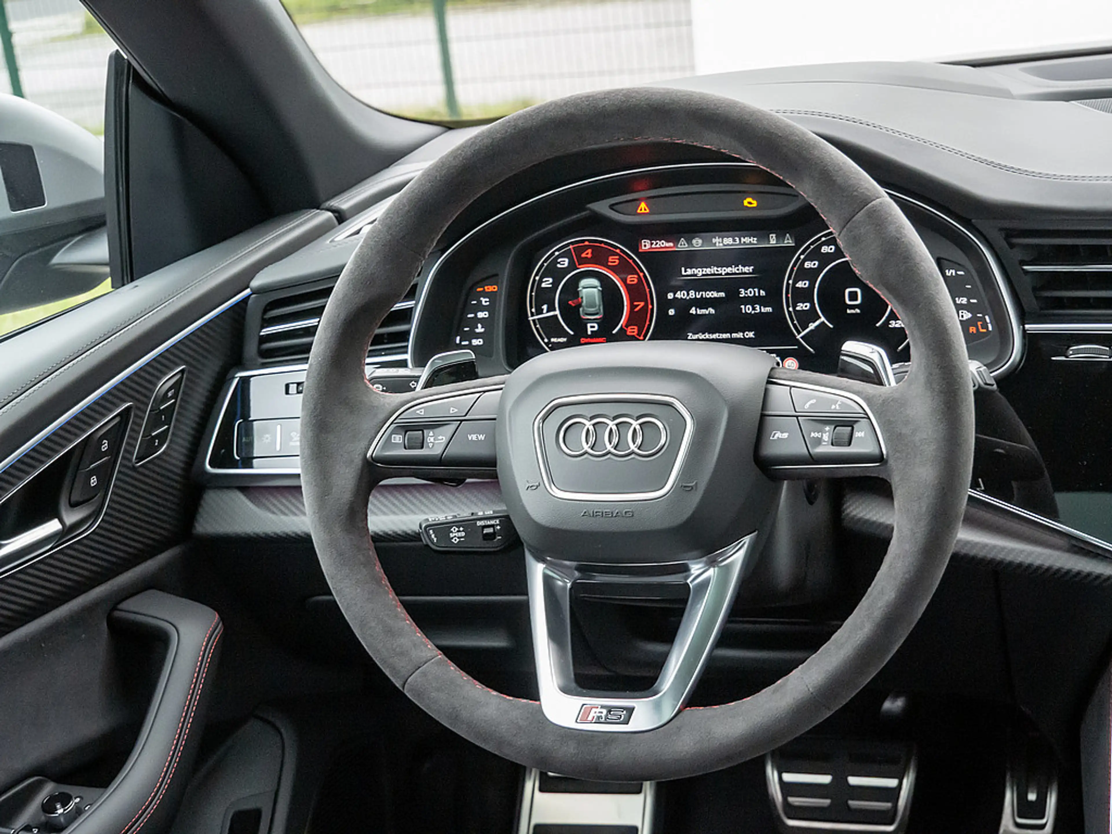 Audi RS Q8 SUV performance LASER PANO AHK STANDHZ — photo 10