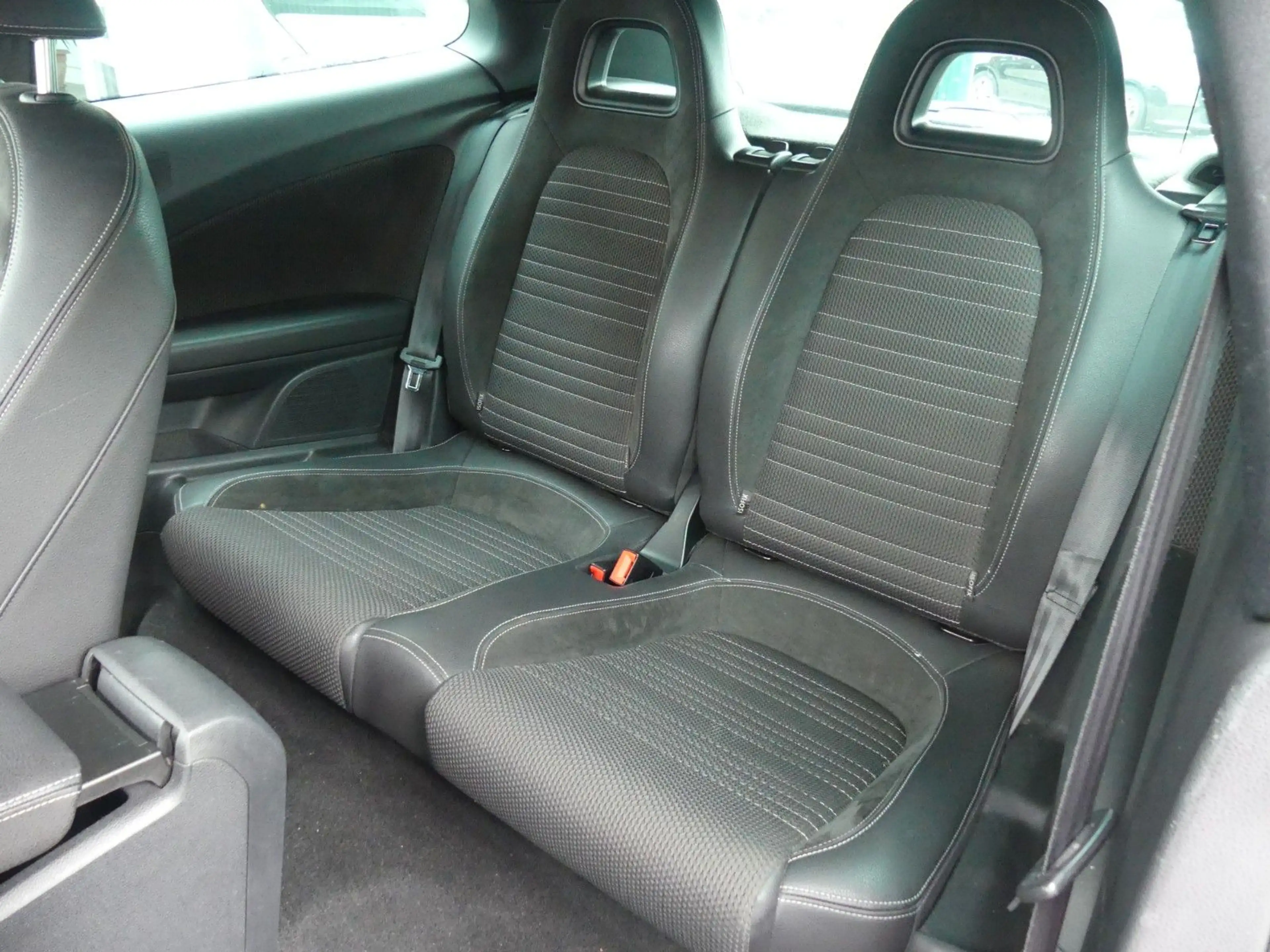 Volkswagen Scirocco 1.4 TSI — photo 10