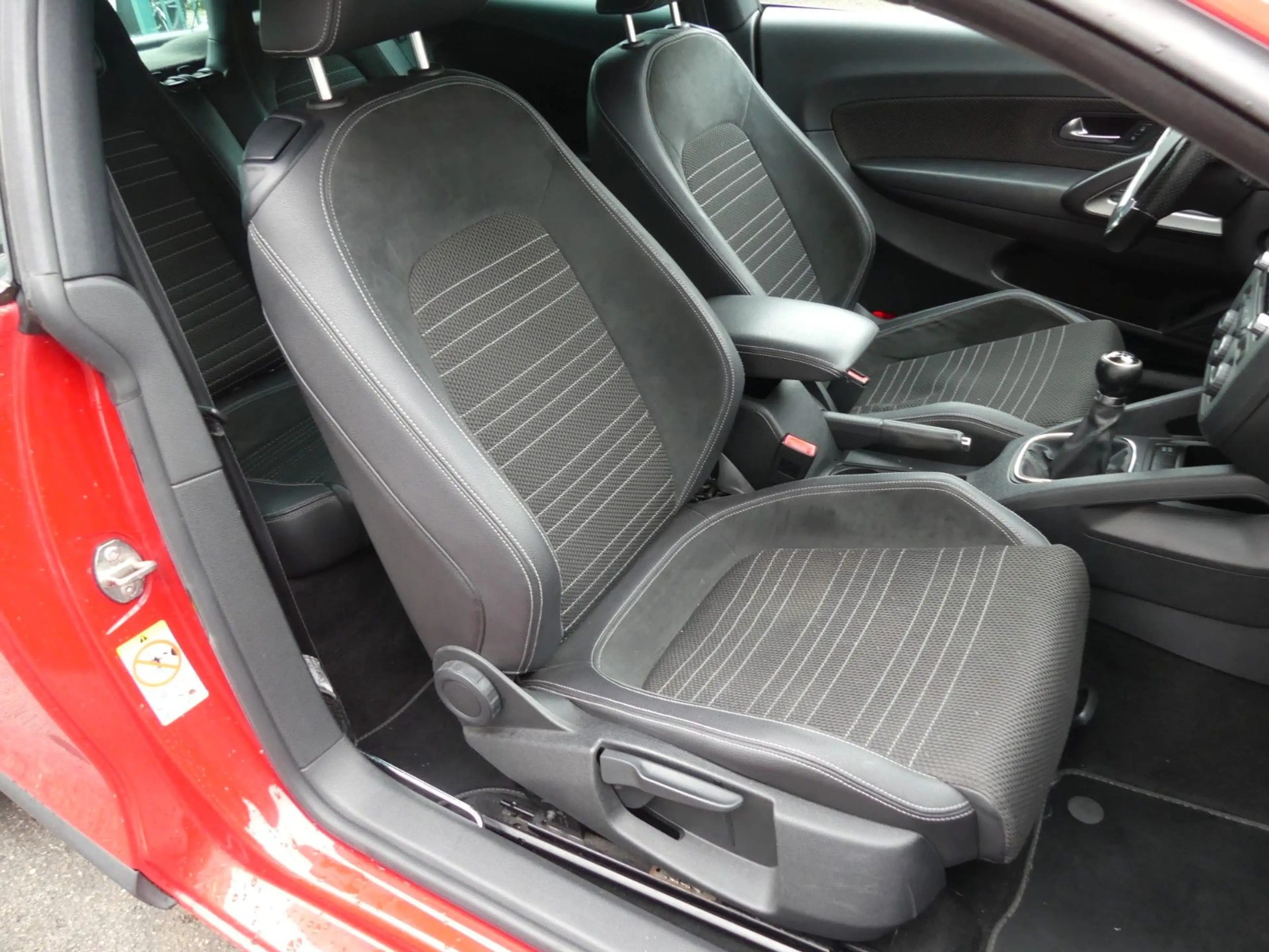 Volkswagen Scirocco 1.4 TSI — photo 15