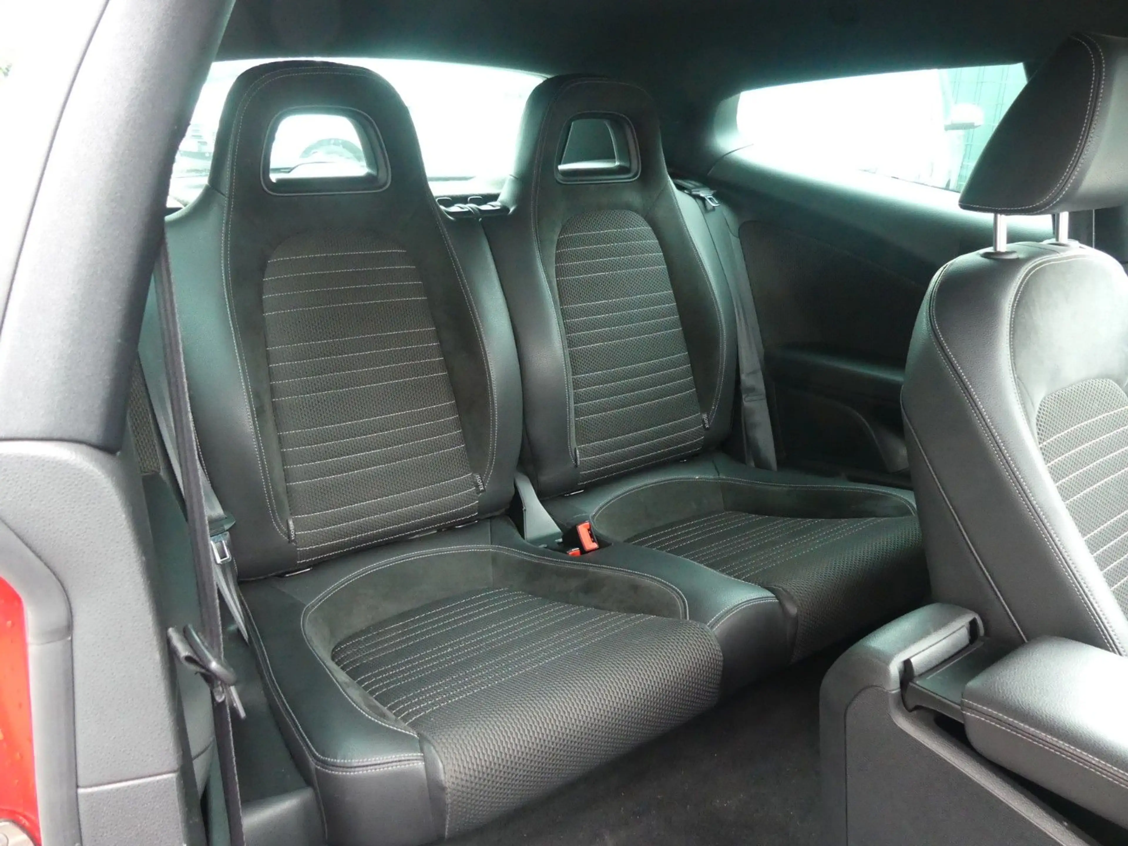 Volkswagen Scirocco 1.4 TSI — photo 12
