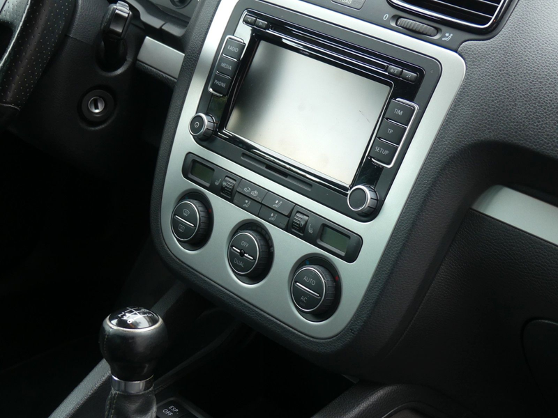Volkswagen Scirocco 1.4 TSI — photo 14
