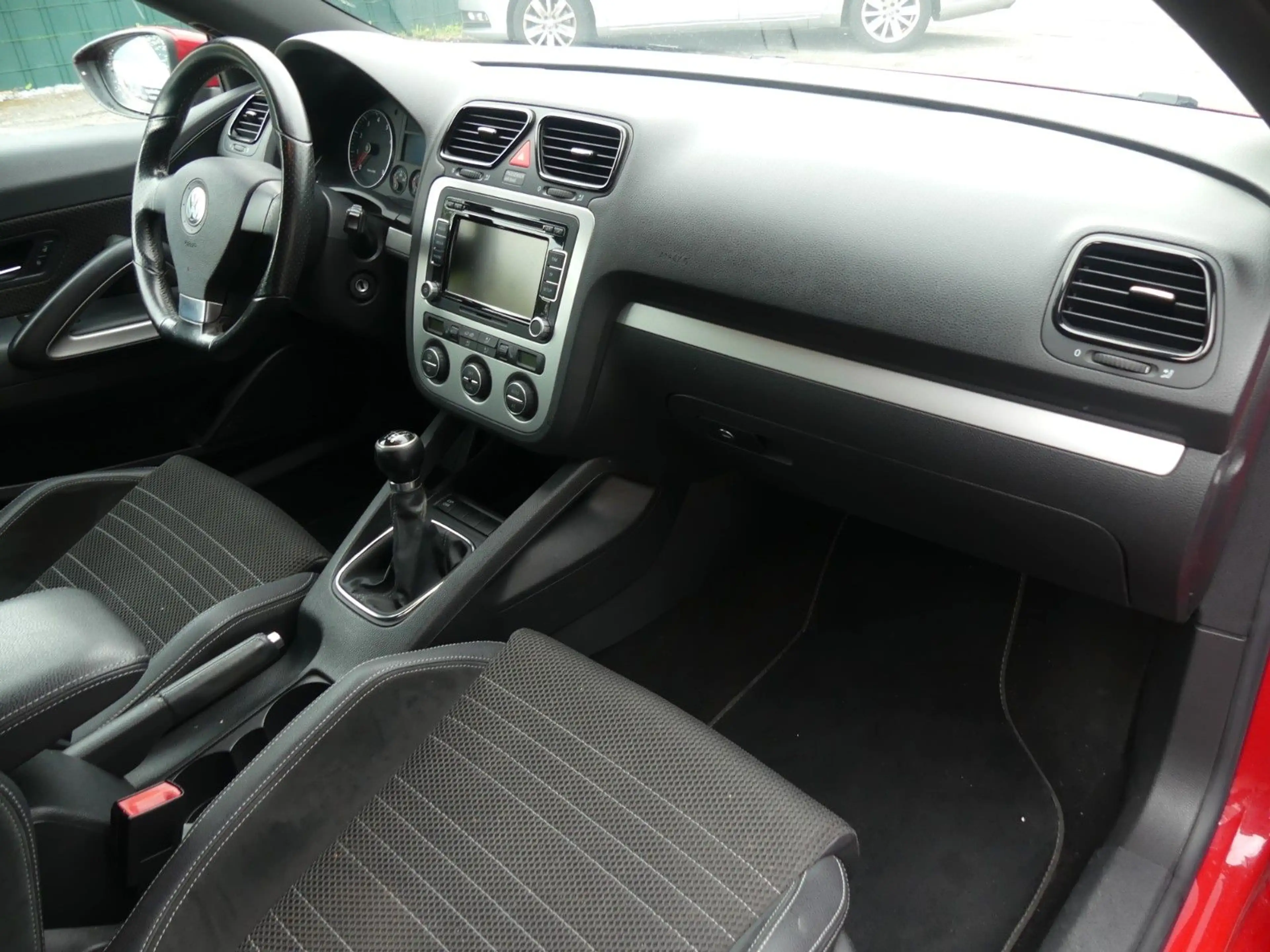 Volkswagen Scirocco 1.4 TSI — photo 13