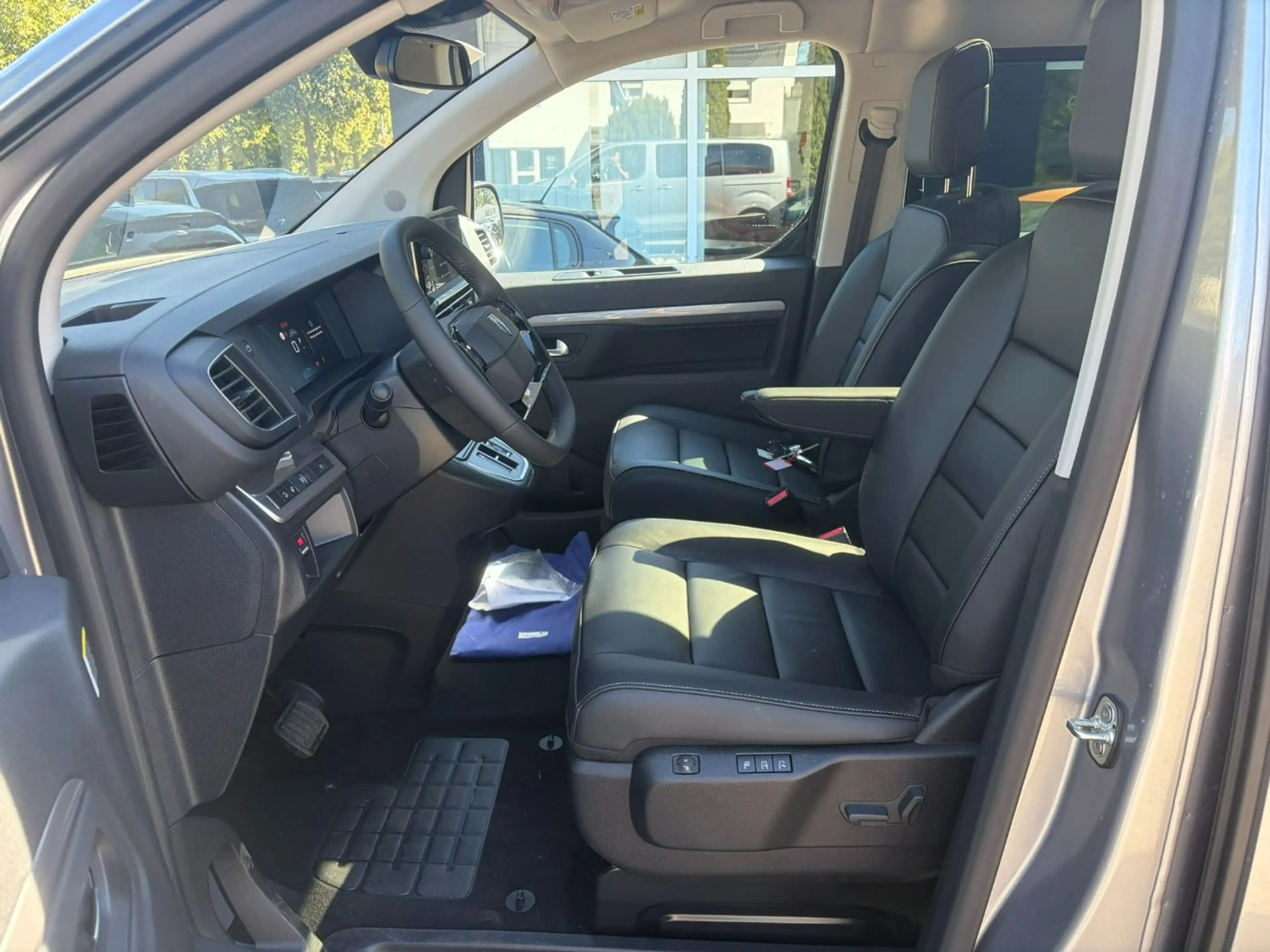 Peugeot Traveller Allure L2 AHK/HUD/Kam./KeyLess/LED/PDC — photo 5