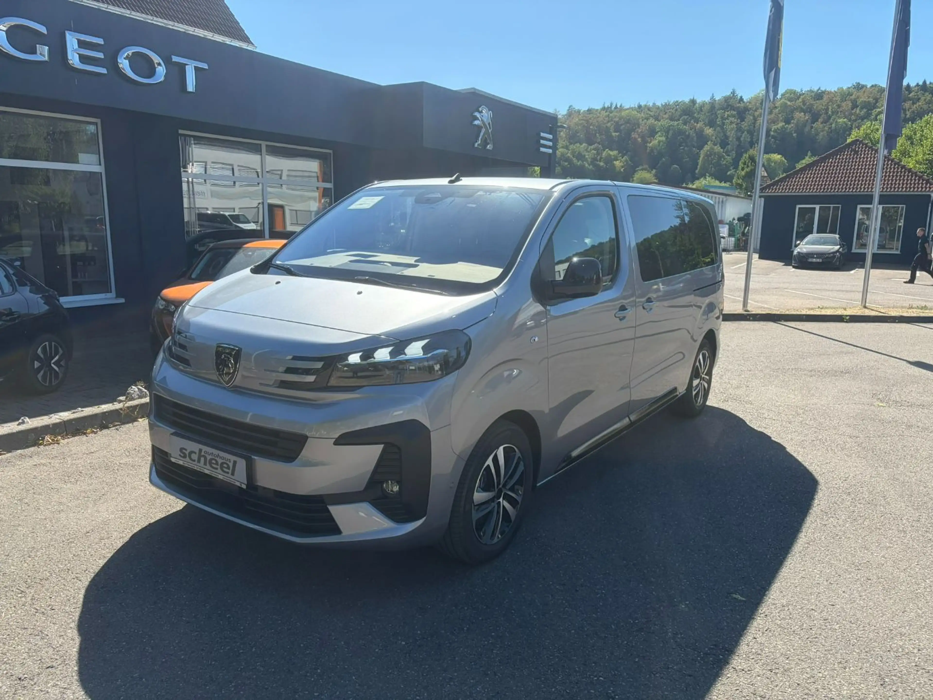 Peugeot Traveller Allure L2 AHK/HUD/Kam./KeyLess/LED/PDC — photo 2