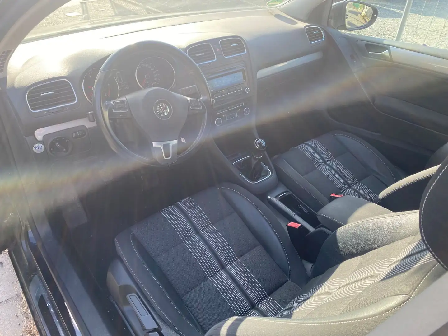 Volkswagen Golf VI Lim. 1.6 TDI Match Schwarz - 2