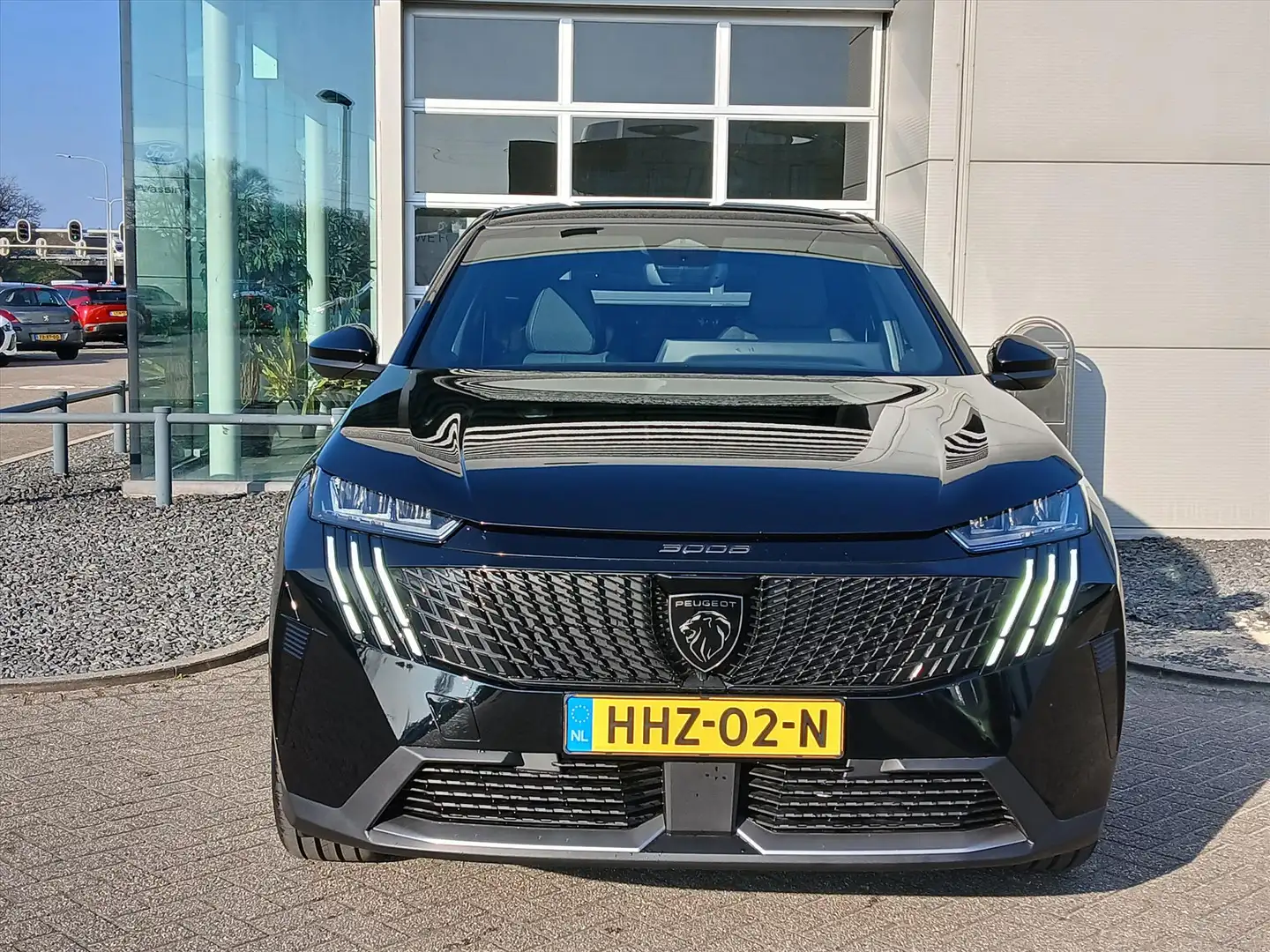 Peugeot 3008 EV 73 kWh 210pk Allure Avantage | Navigatie | Acht Zwart - 2