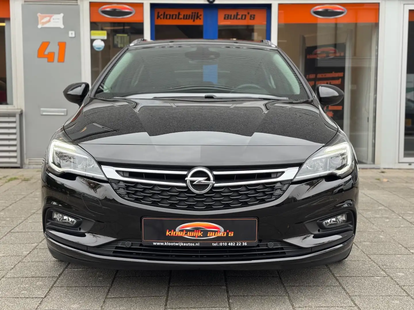 Opel Astra Sports Tourer 1.0 Turbo Business Executive Navigat Schwarz - 2
