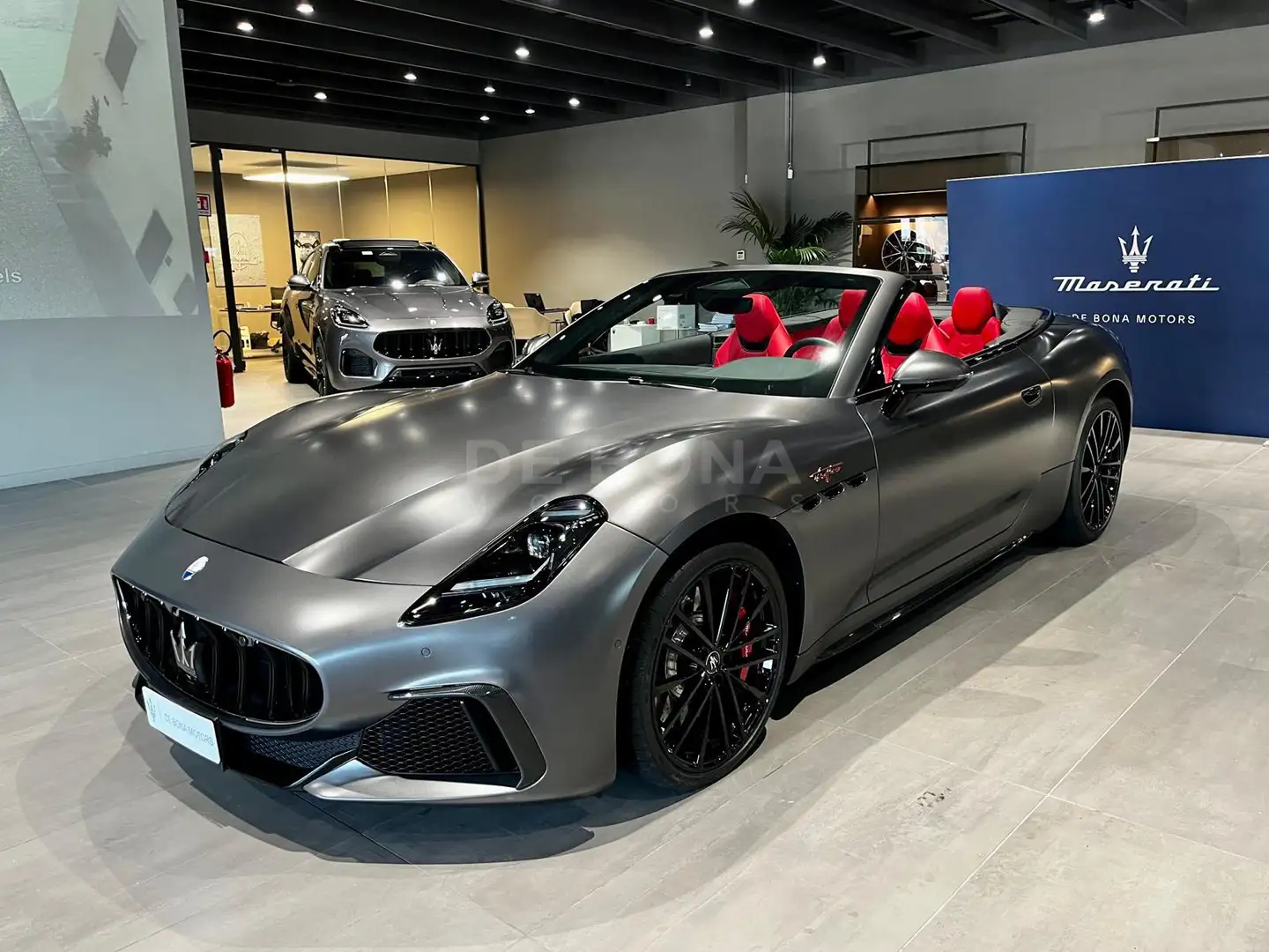 Maserati GranCabrio 3.0 trofeo awd auto Grau - 1