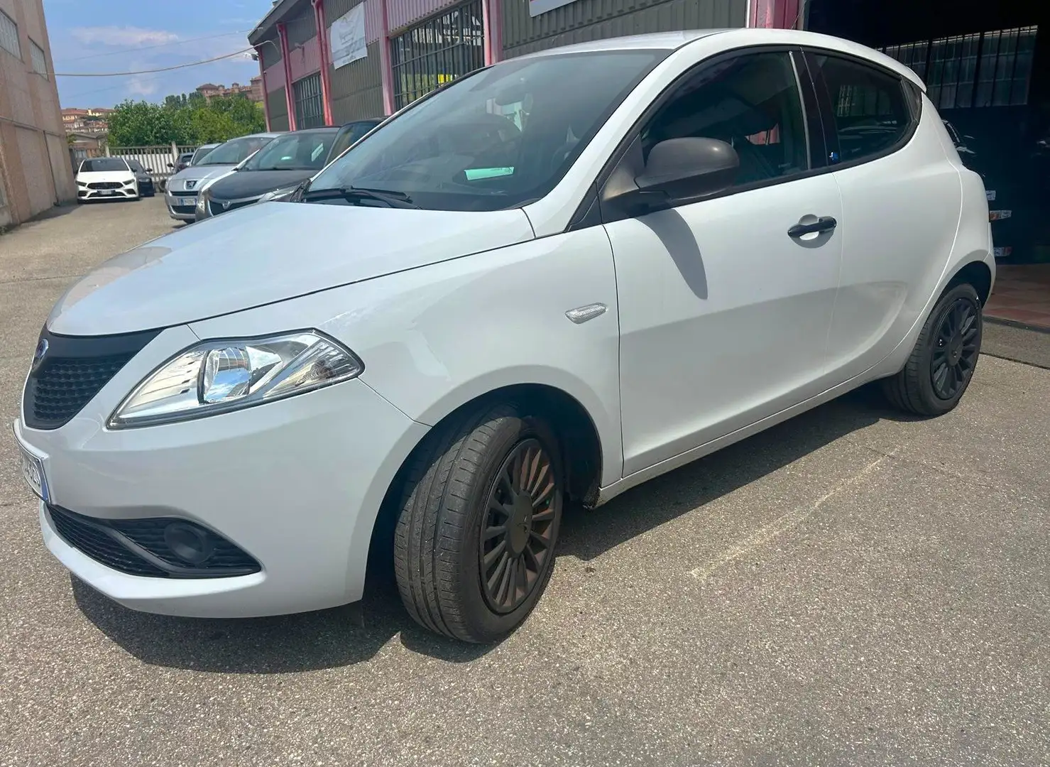 Lancia Ypsilon Ypsilon III 2015 1.2 Elefantino Blu s Gris - 1