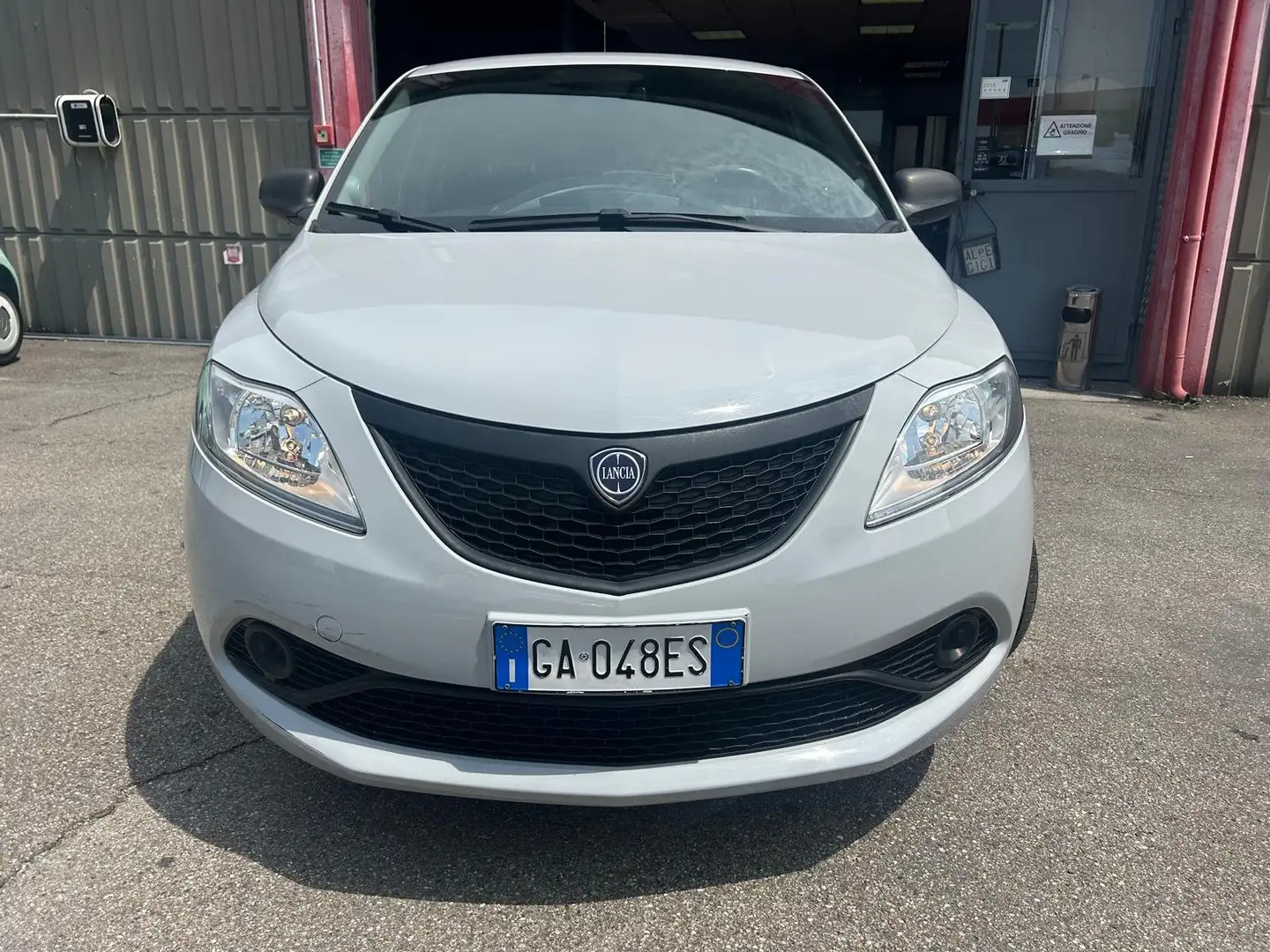 Lancia Ypsilon Ypsilon III 2015 1.2 Elefantino Blu s Gris - 2