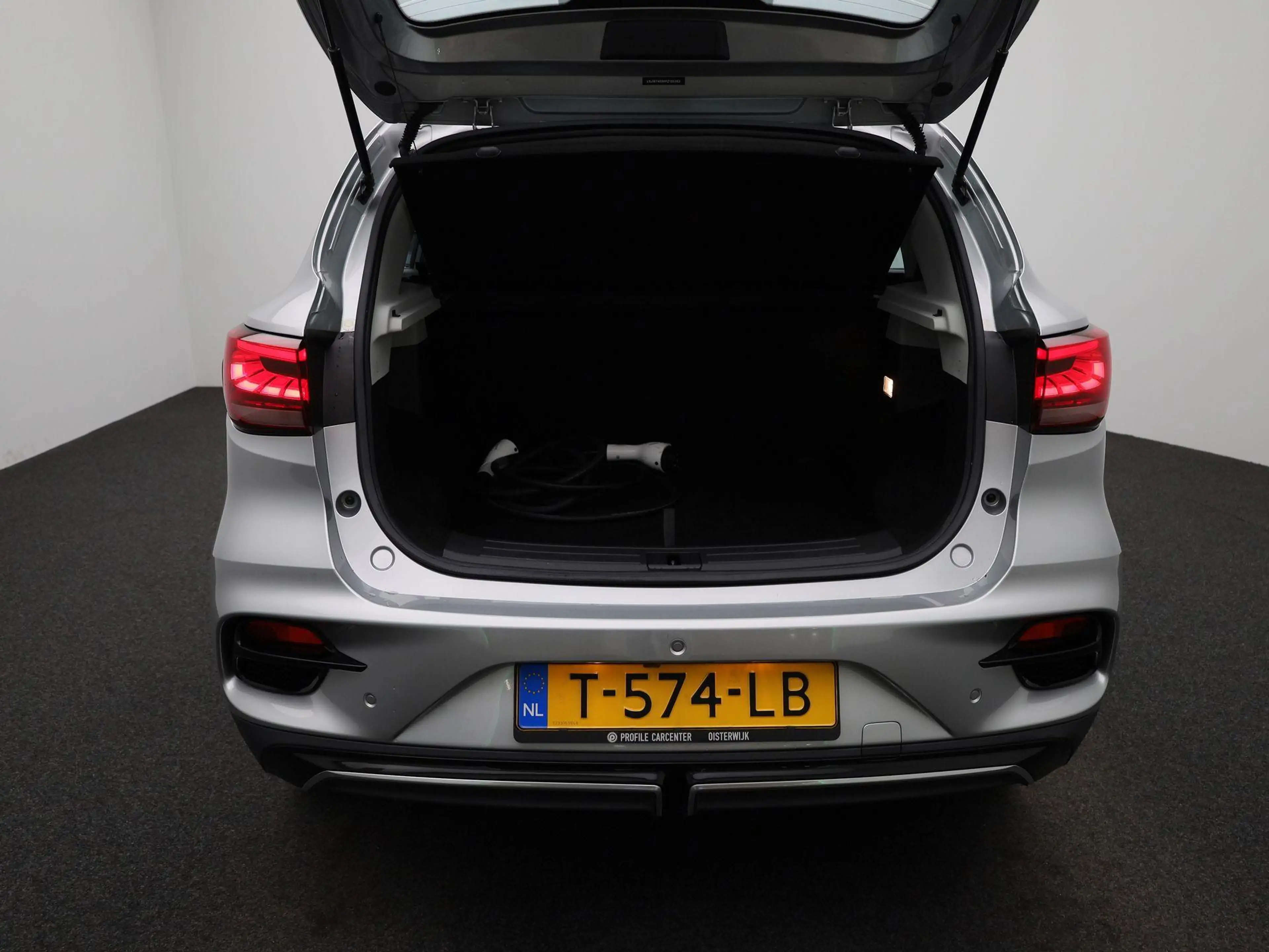 MG ZS EV Long Range Luxury 70 kWh — photo 13
