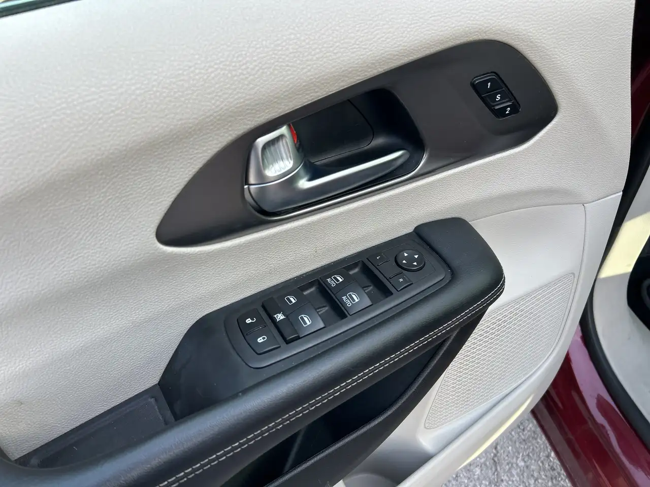 Chrysler Pacifica fotografie Chrysler Pacifica