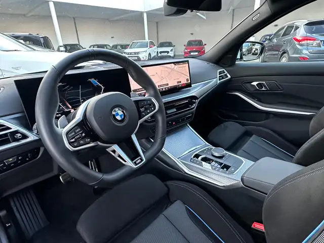 BMW 3 Series view 8