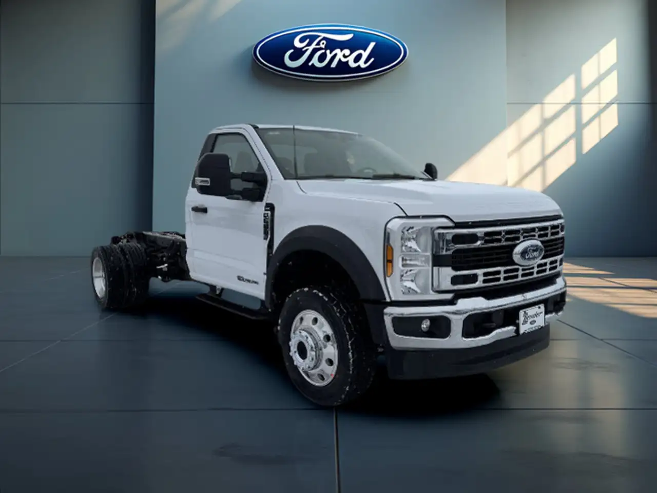 Ford F-600 Super Duty снимка Ford F-600 Super Duty