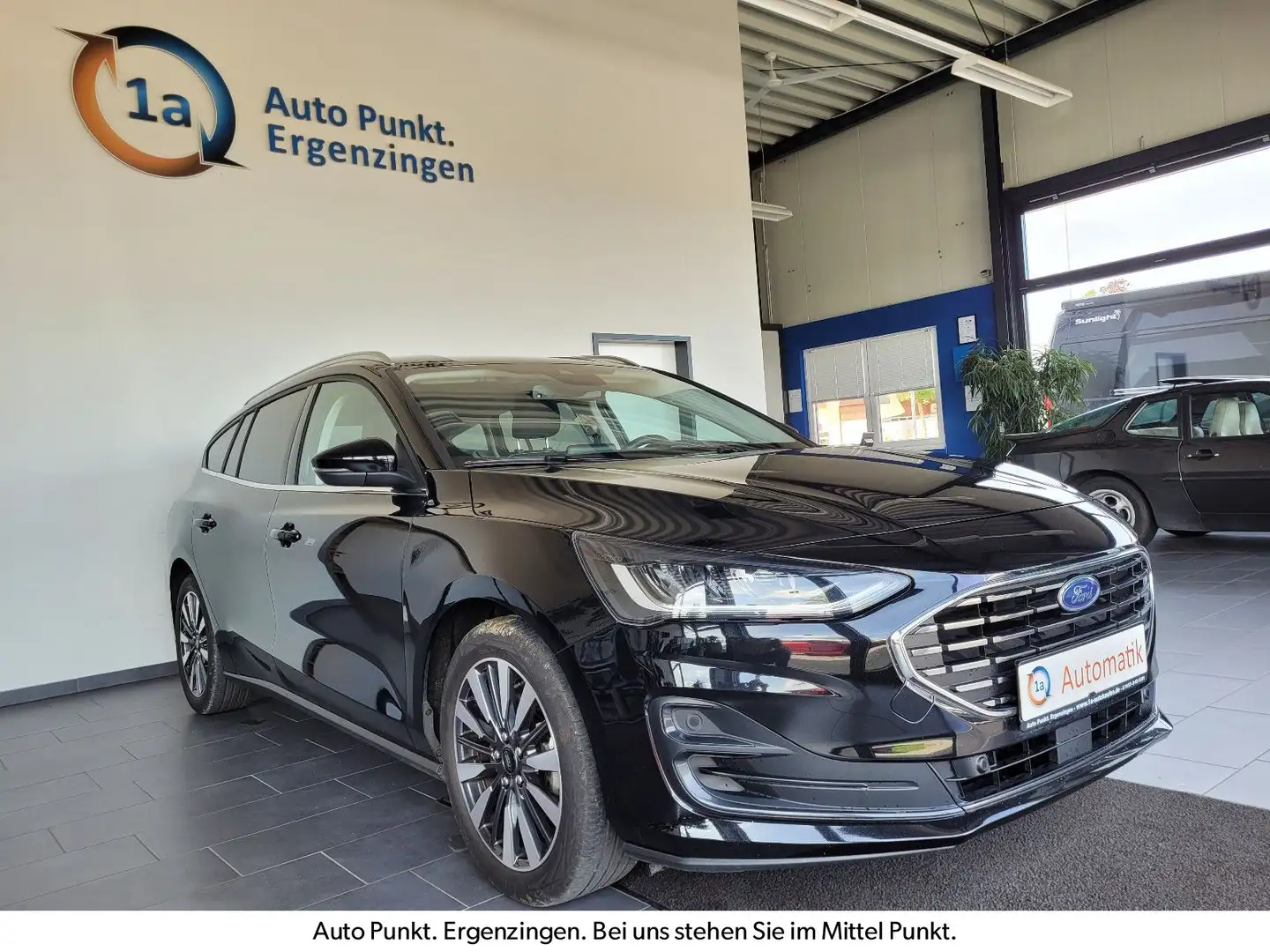Ford Focus EcoBoost mHEV Autom. Titanium m. ACC Schwarz - 1