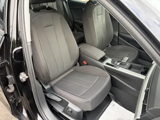Audi A4 view 12