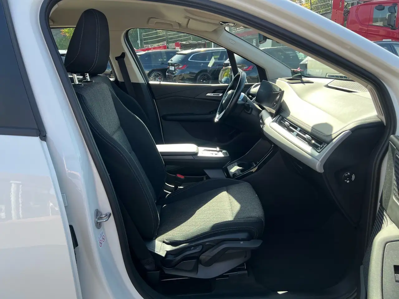 BMW 218 d Active Tourer RFK Head-Up Navi LED Shz, миниатюра 24