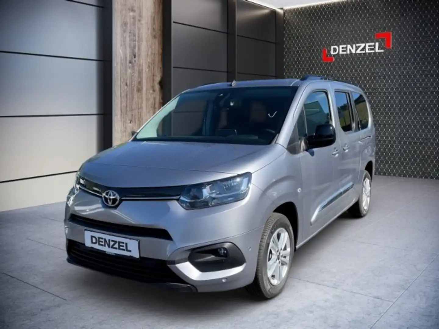 Toyota Proace City Verso 1,5lD 130PS,Family L2 Silber - 2