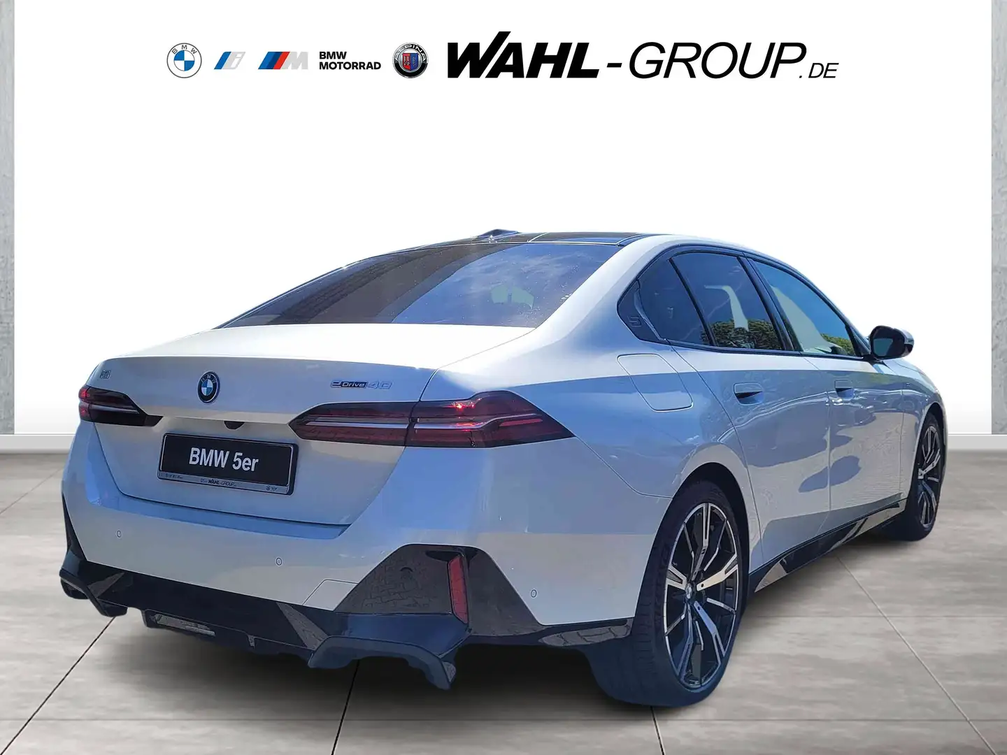 BMW i5 eDrive40 M Sport Panorama HeadUp AHK HarmanKardon Weiß - 2