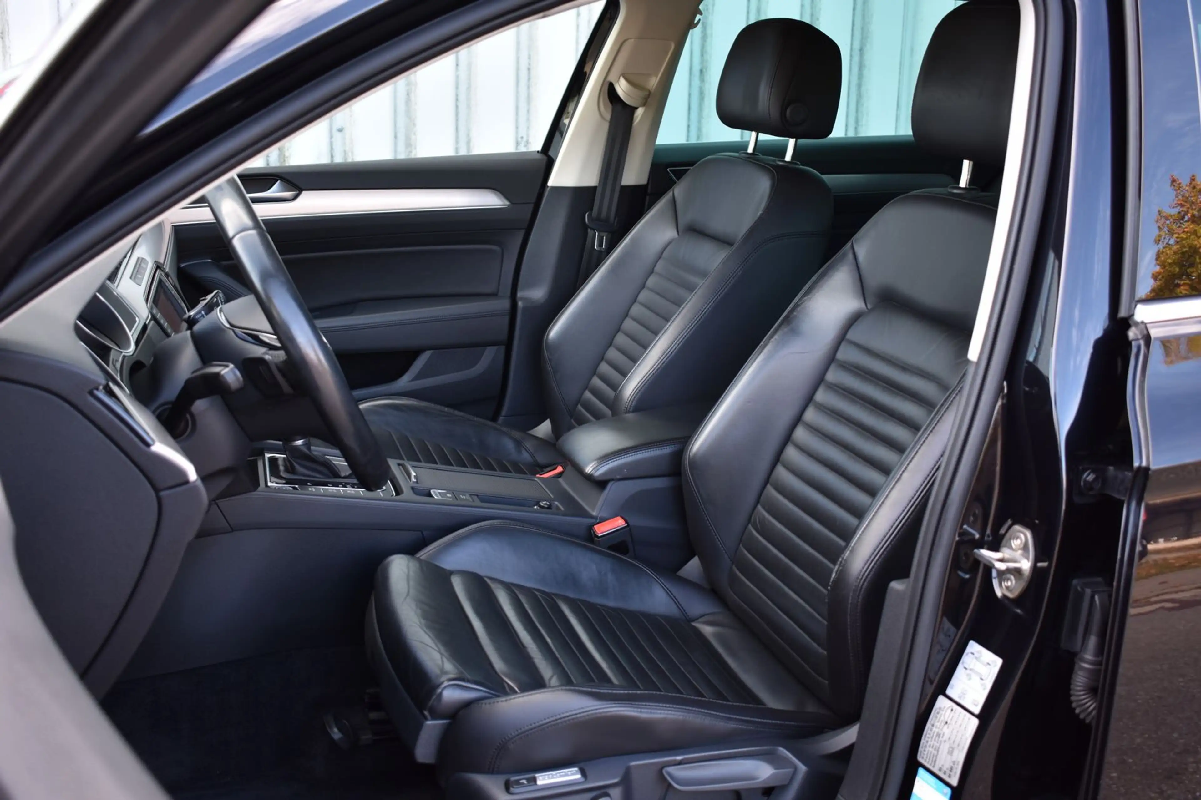 Volkswagen Passat Variant 2.0TDI*Highline*4Motion*Leder*LED — photo 11