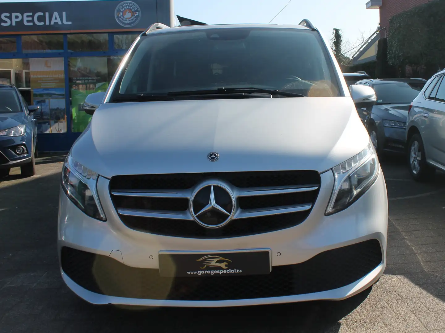 Mercedes-Benz V 220 d Avantgarde Grijs - 2