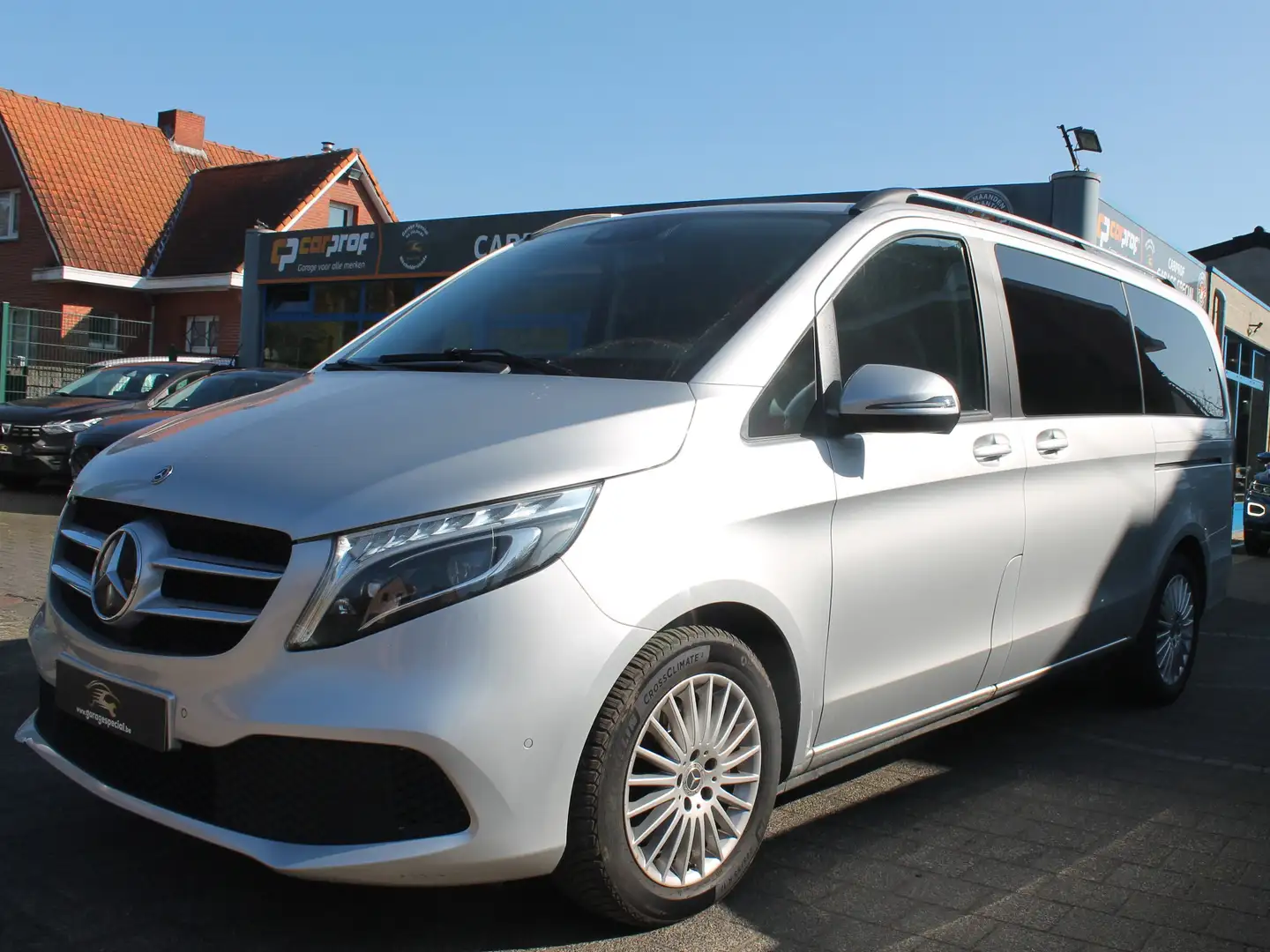 Mercedes-Benz V 220 d Avantgarde Grijs - 1