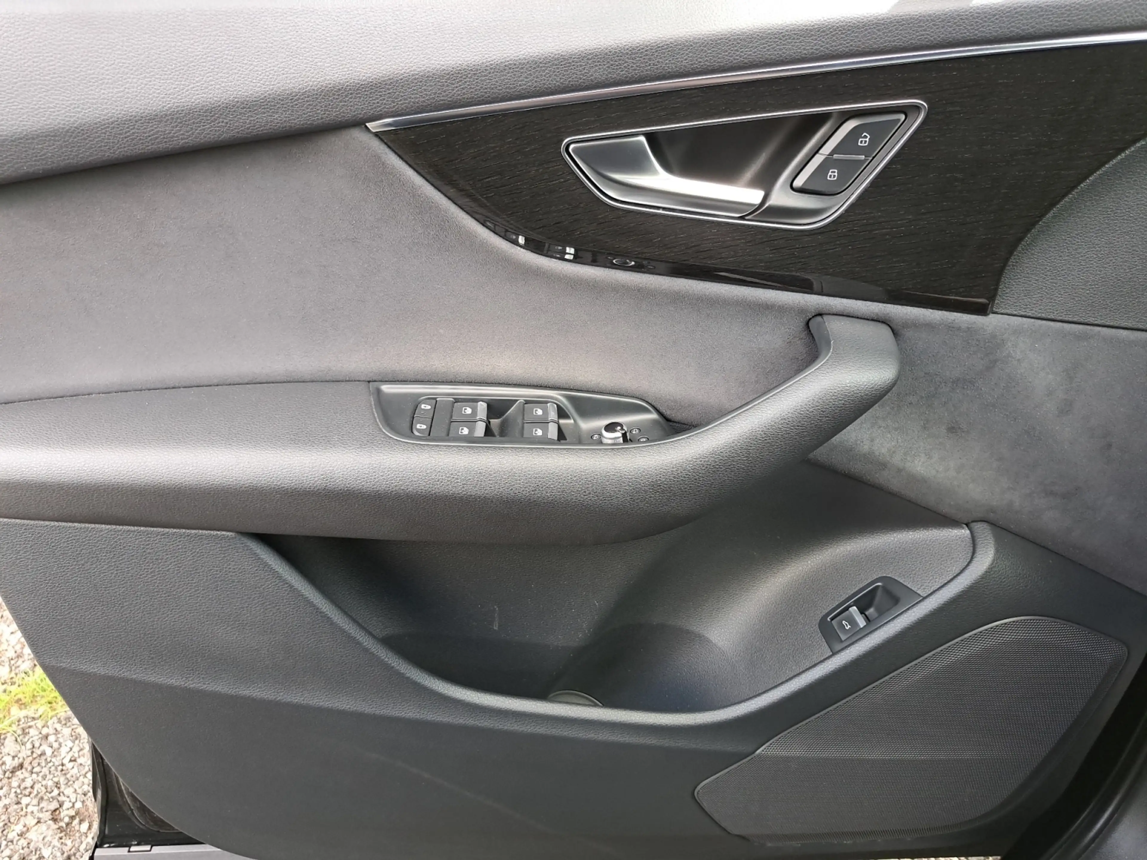 Audi SQ7 4.0 TFSI quattro tiptr. AHK MATRIX 21" KAM 4xSHZ — photo 15