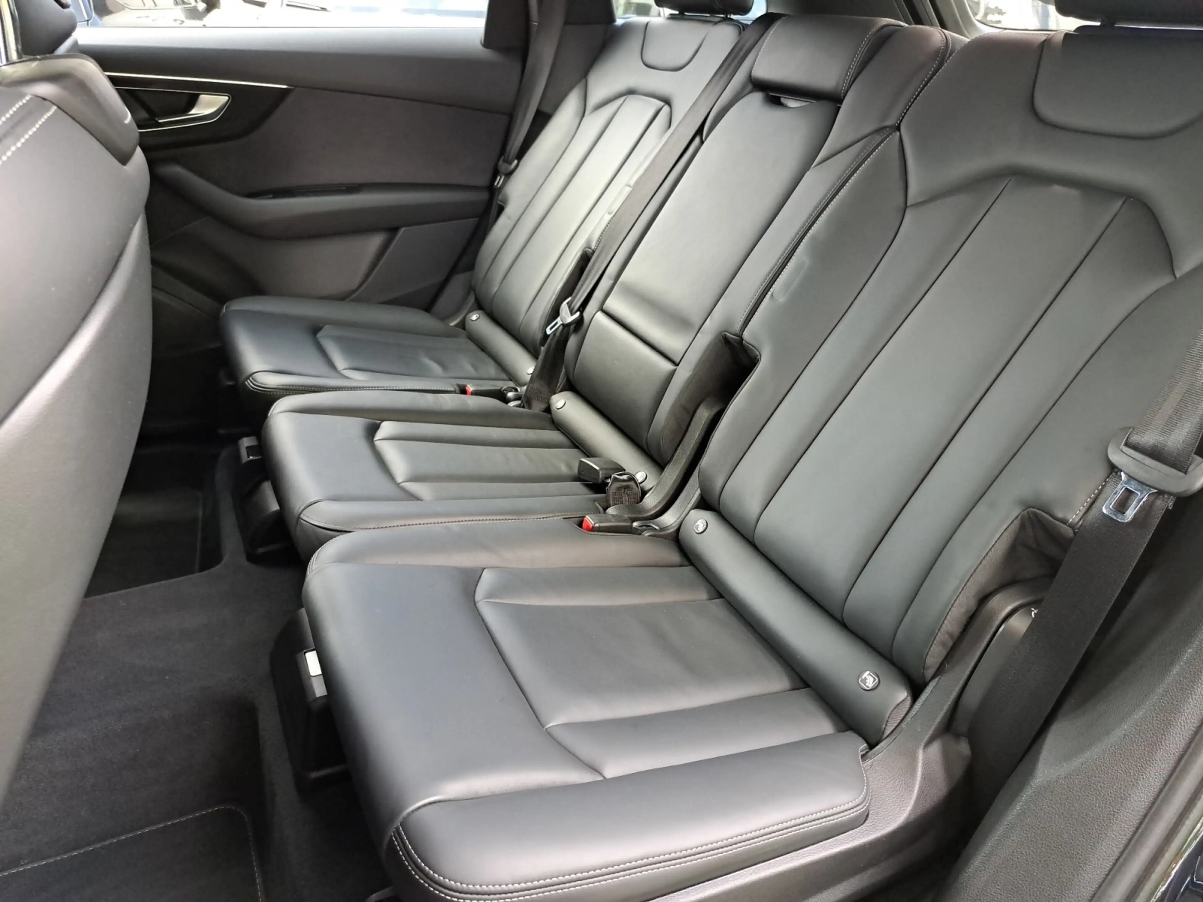 Audi SQ7 4.0 TFSI quattro tiptr. AHK MATRIX 21" KAM 4xSHZ — photo 12