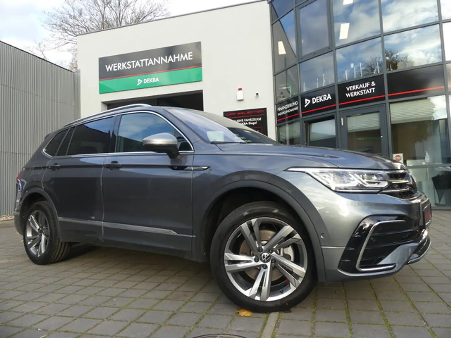 Volkswagen Tiguan Allspace 2.0 TSI 4Mot R Line MATRIX/360°/AHK Grigio - 1