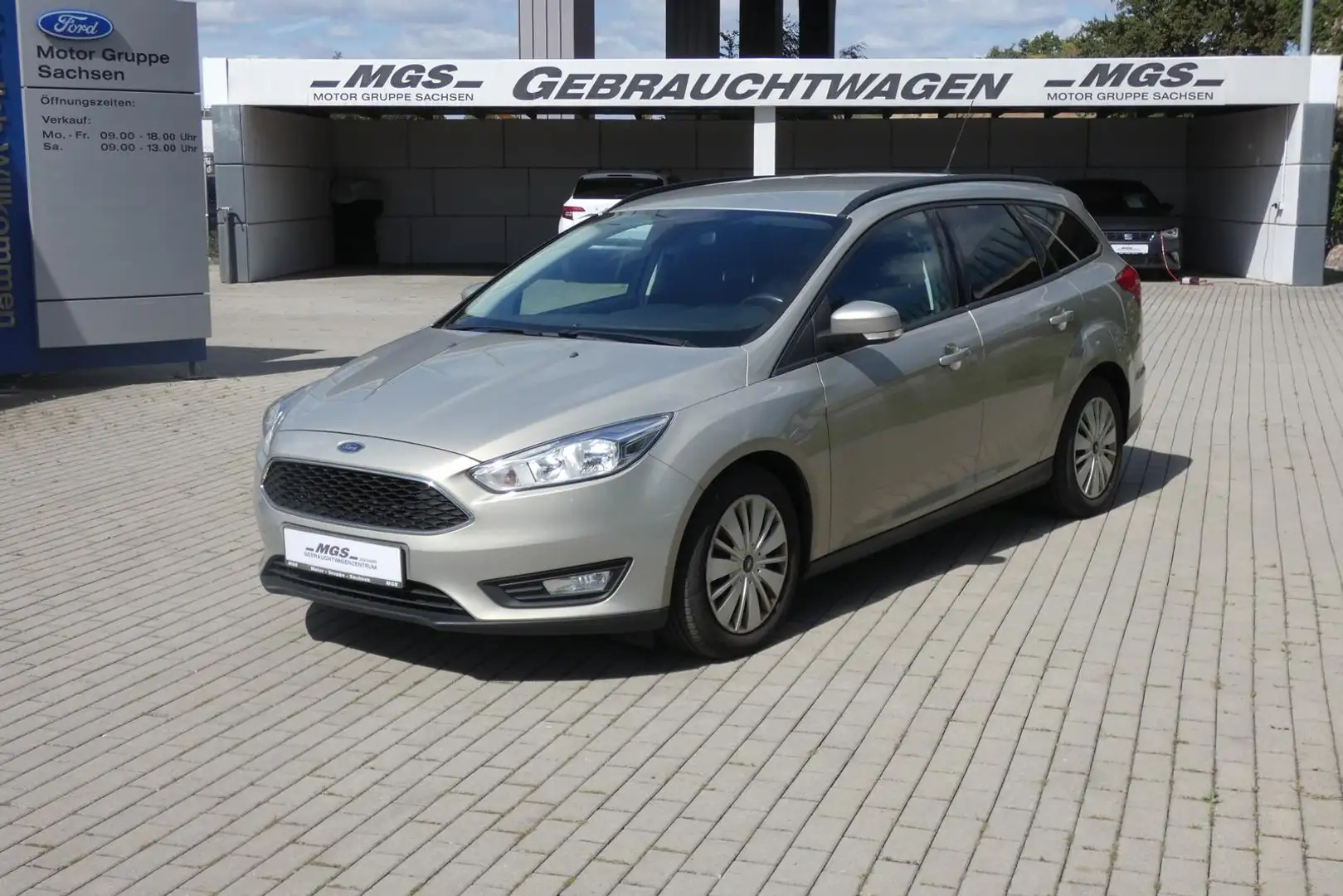 Ford Focus 1.0 'Business' #NAVI #TEMP #SITZHZG #PDC Grijs - 2