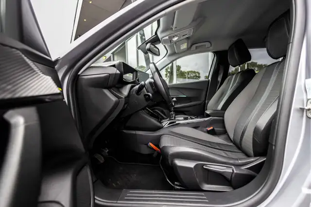 Peugeot 2008 view 9