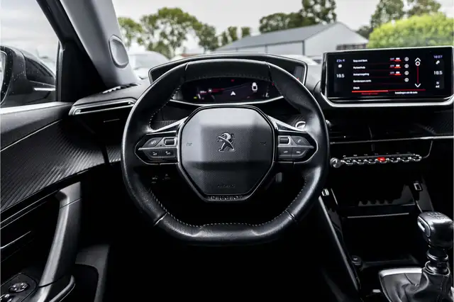 Peugeot 2008 view 7
