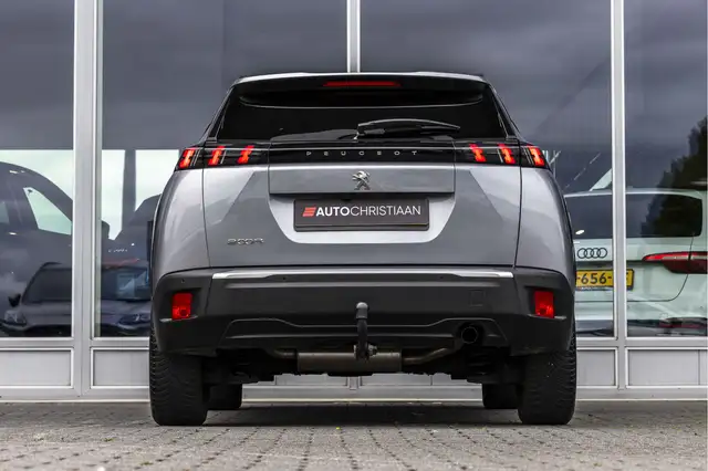 Peugeot 2008 view 4