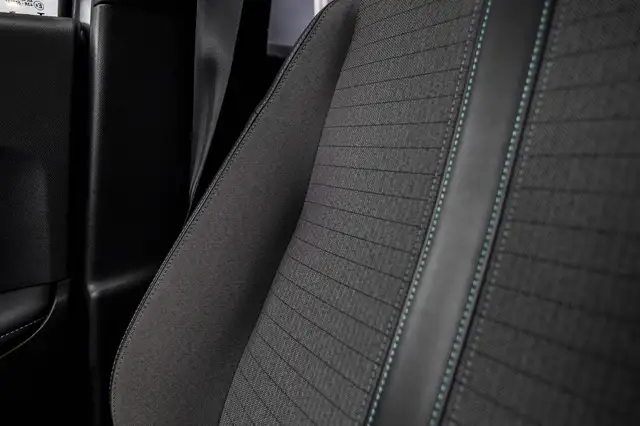 Peugeot 2008 view 11