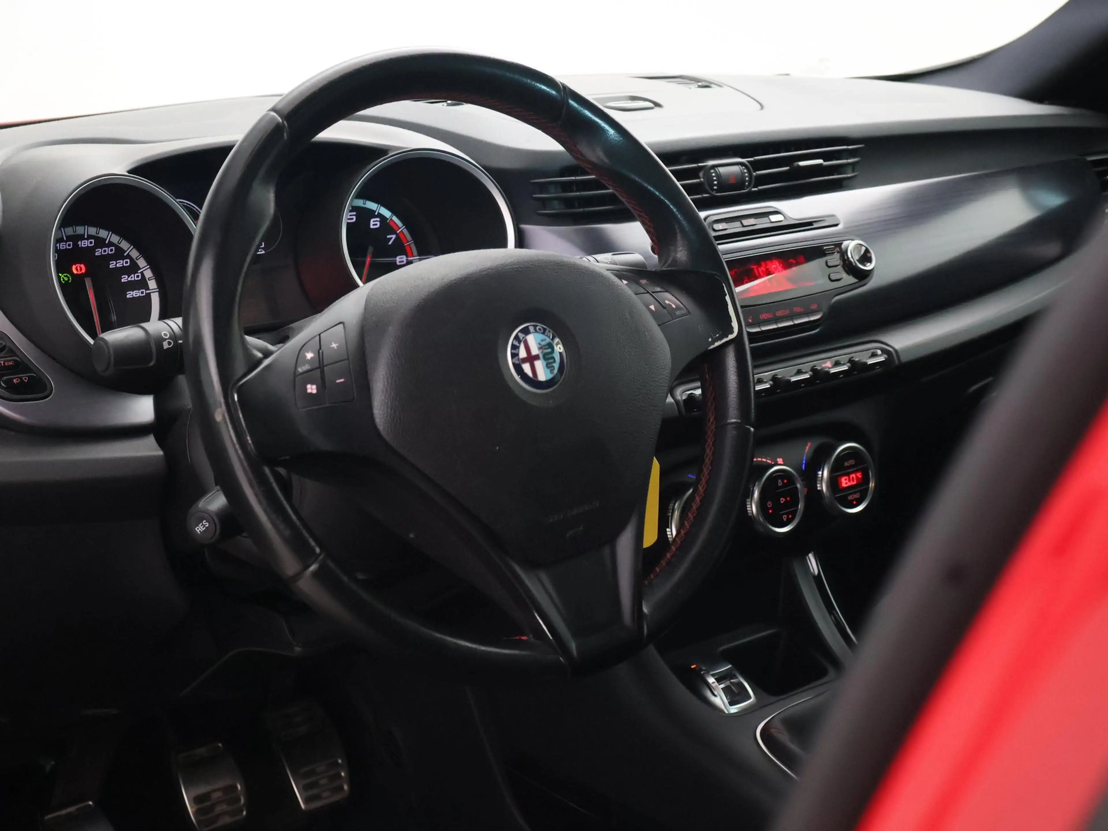 Alfa Romeo Giulietta 1.7 TBi QUADRIFOGLIO VERDE 235 PK + PANORAMADAK | — photo 14