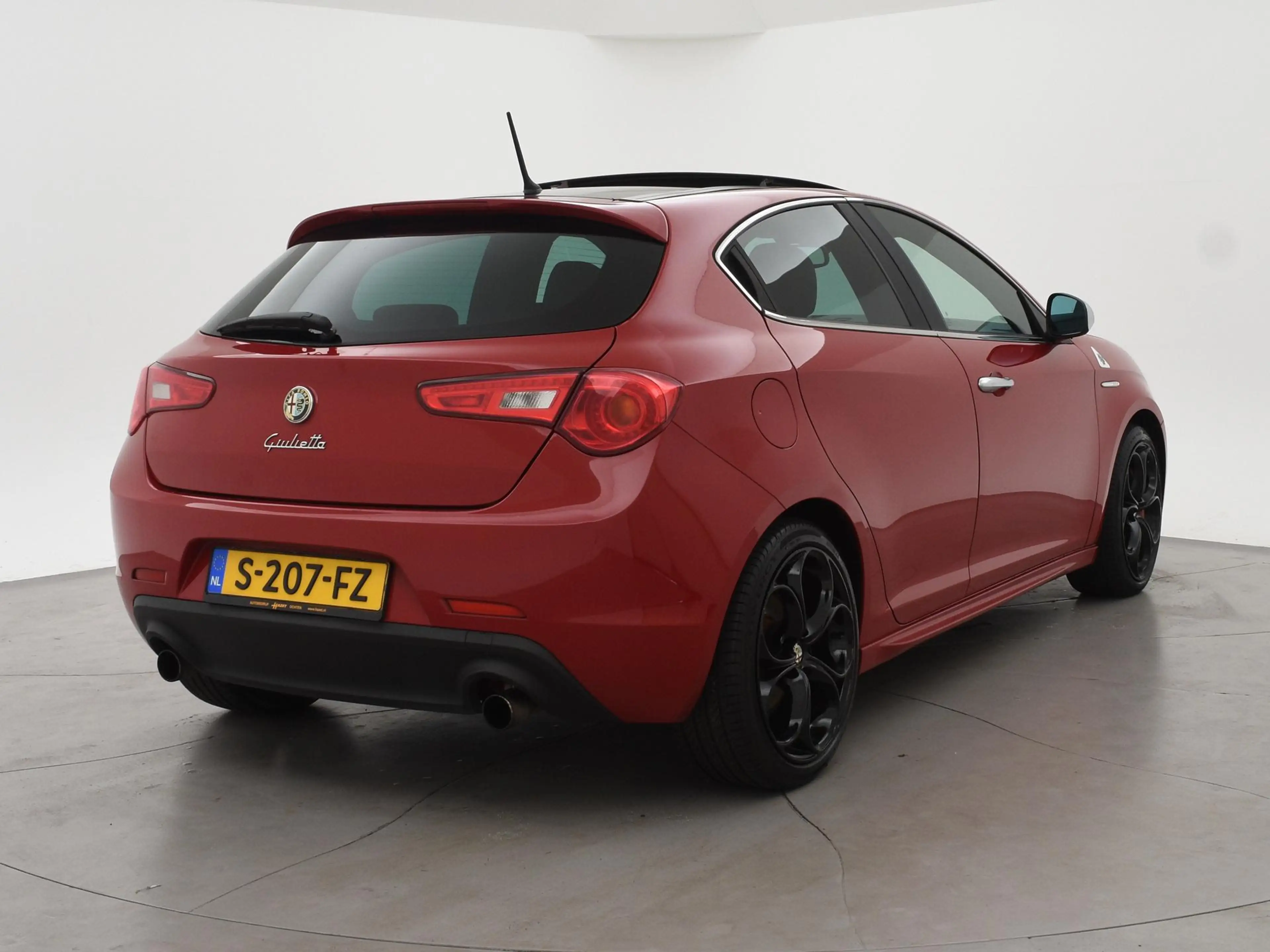 Alfa Romeo Giulietta 1.7 TBi QUADRIFOGLIO VERDE 235 PK + PANORAMADAK | — photo 2