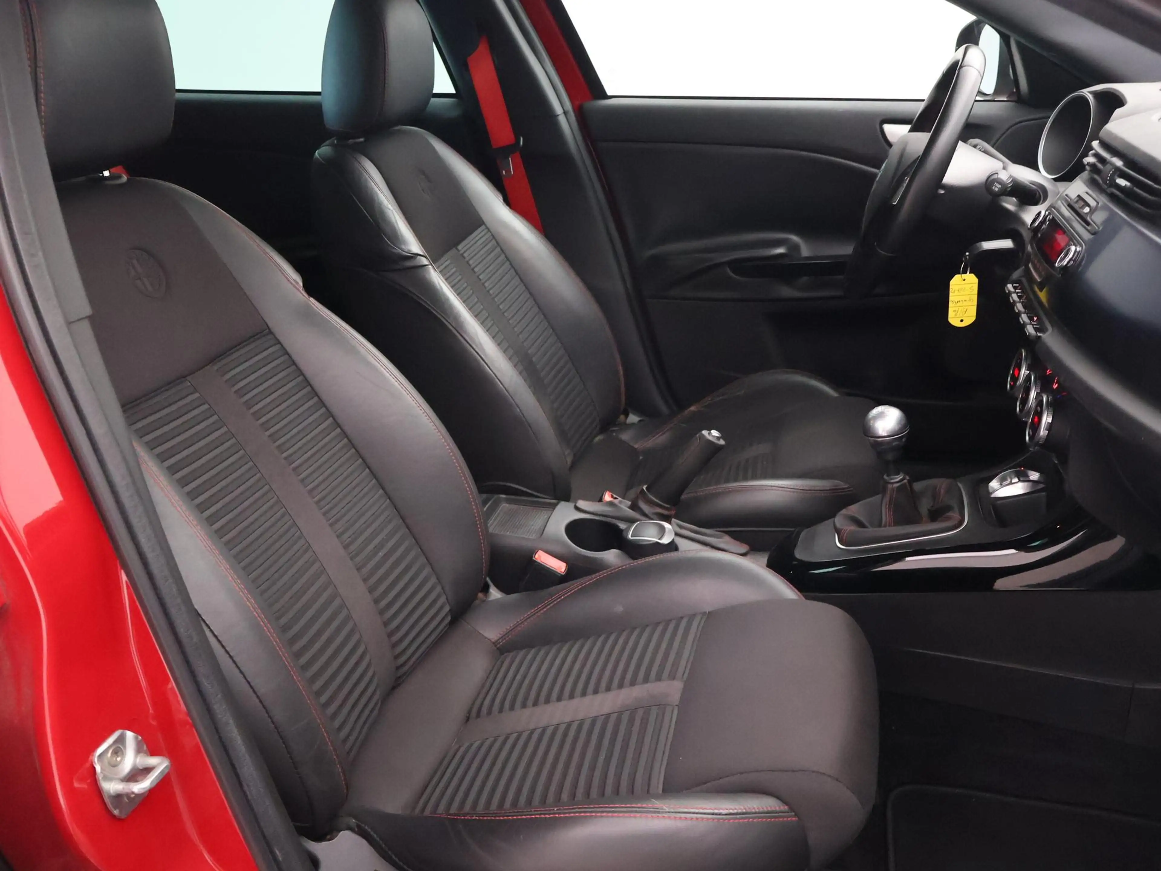 Alfa Romeo Giulietta 1.7 TBi QUADRIFOGLIO VERDE 235 PK + PANORAMADAK | — photo 3