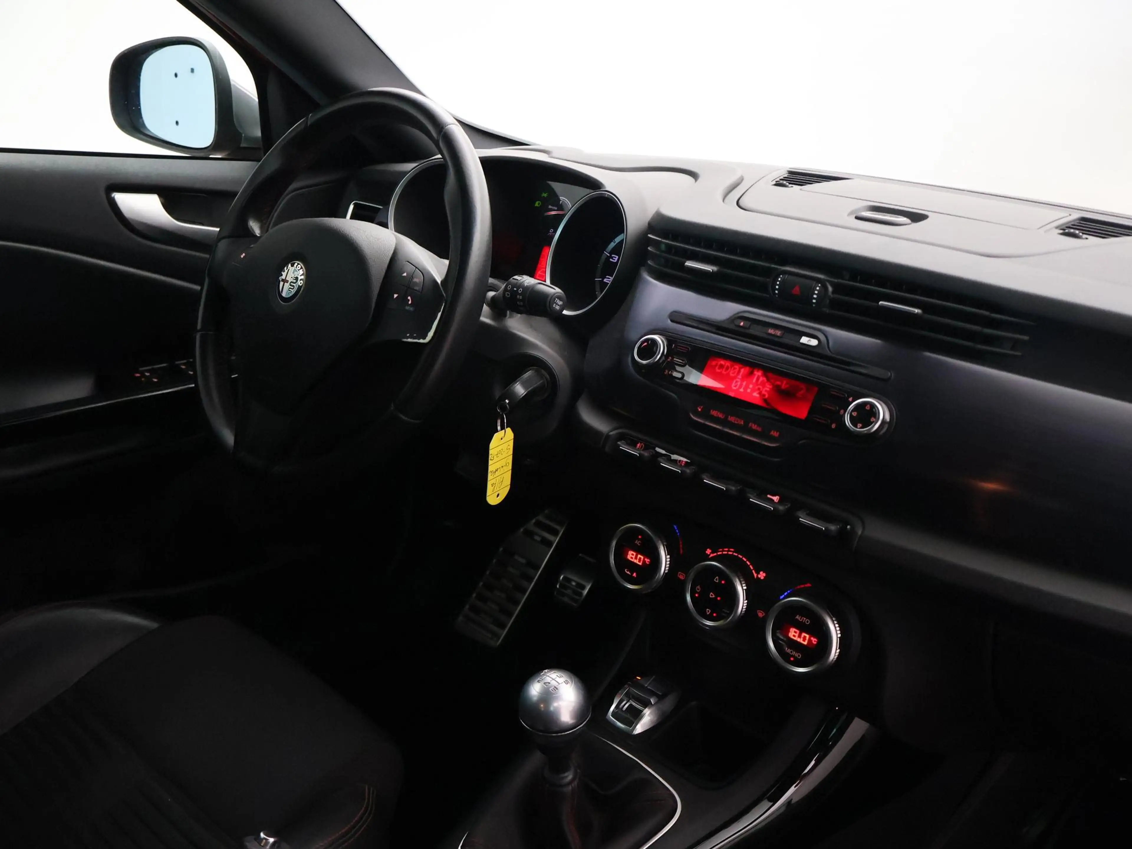Alfa Romeo Giulietta 1.7 TBi QUADRIFOGLIO VERDE 235 PK + PANORAMADAK | — photo 18