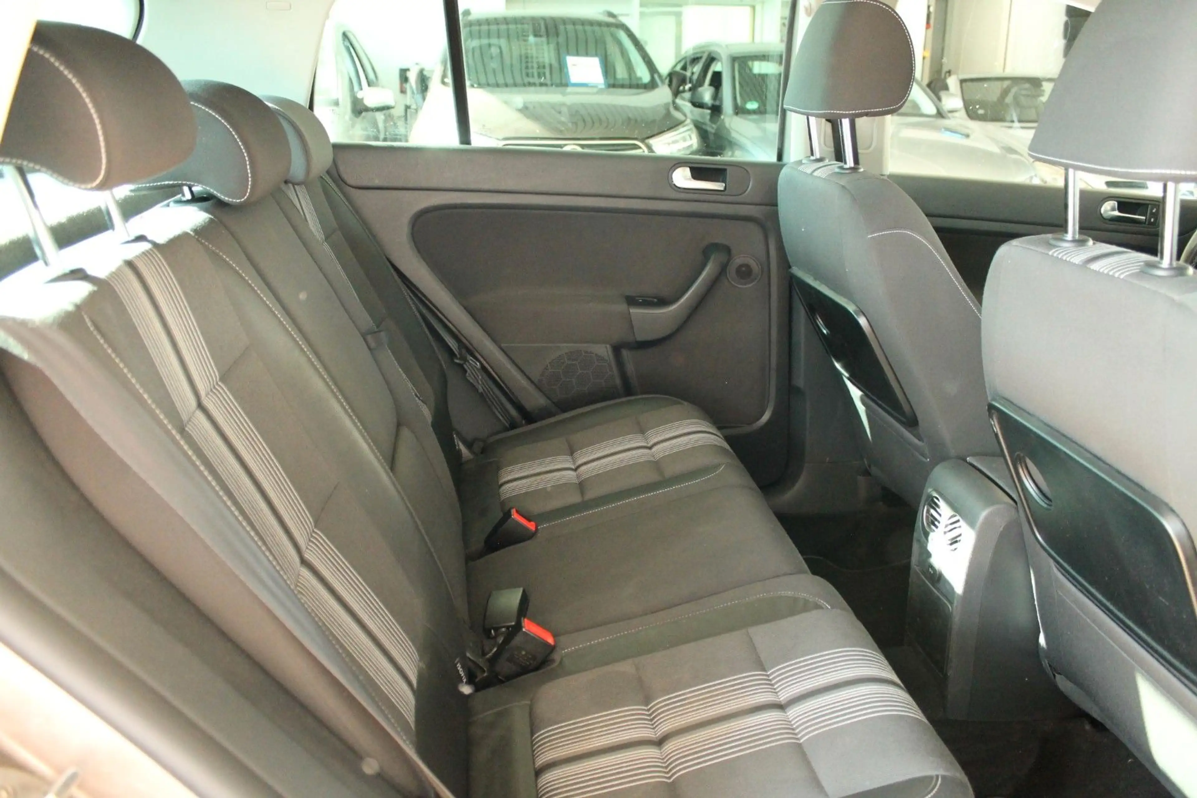 Volkswagen Golf Plus — photo 6