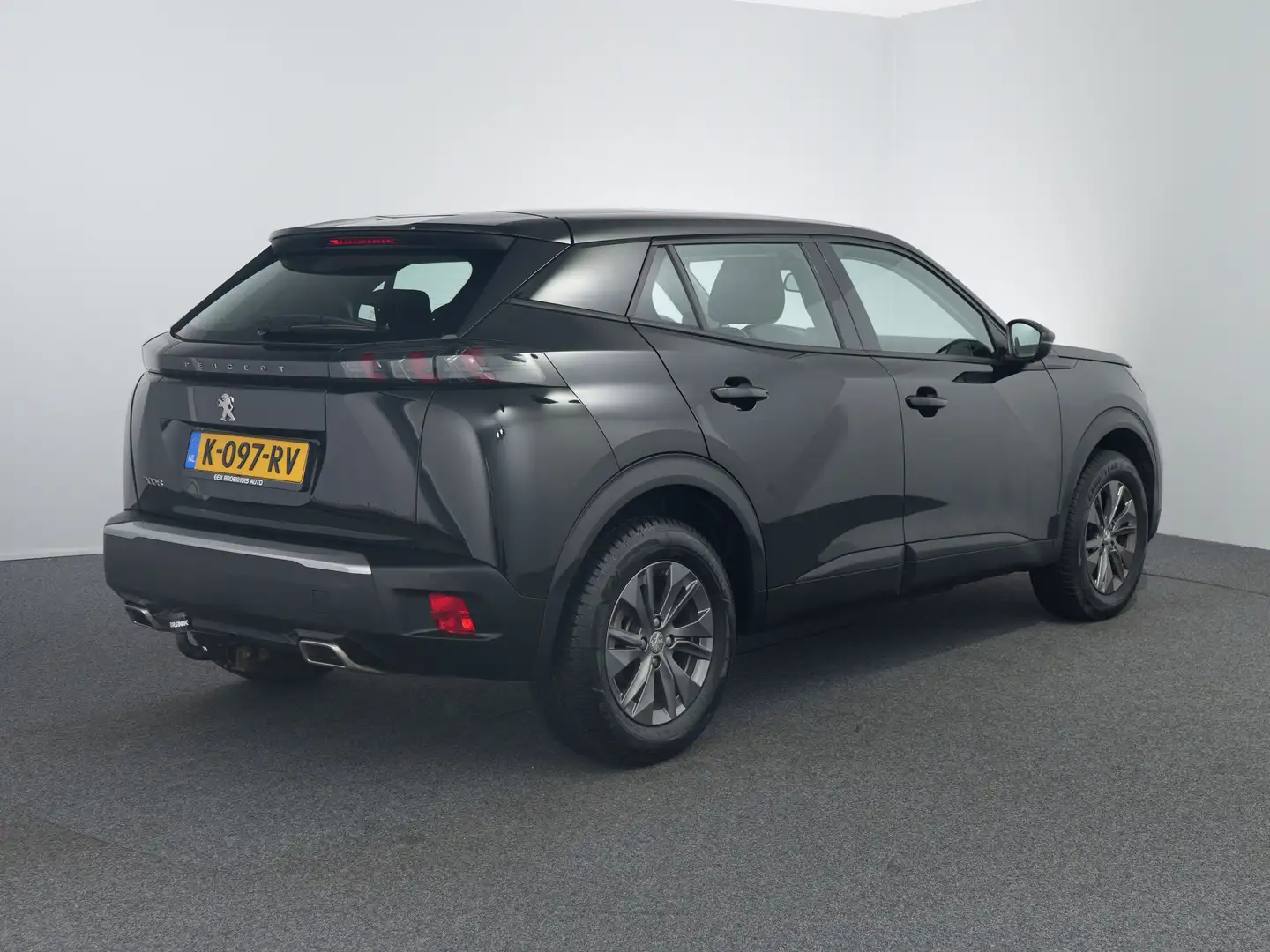 Peugeot 2008 1.2 PureTech Blue Lease Active | Apple Carplay/And Zwart - 2