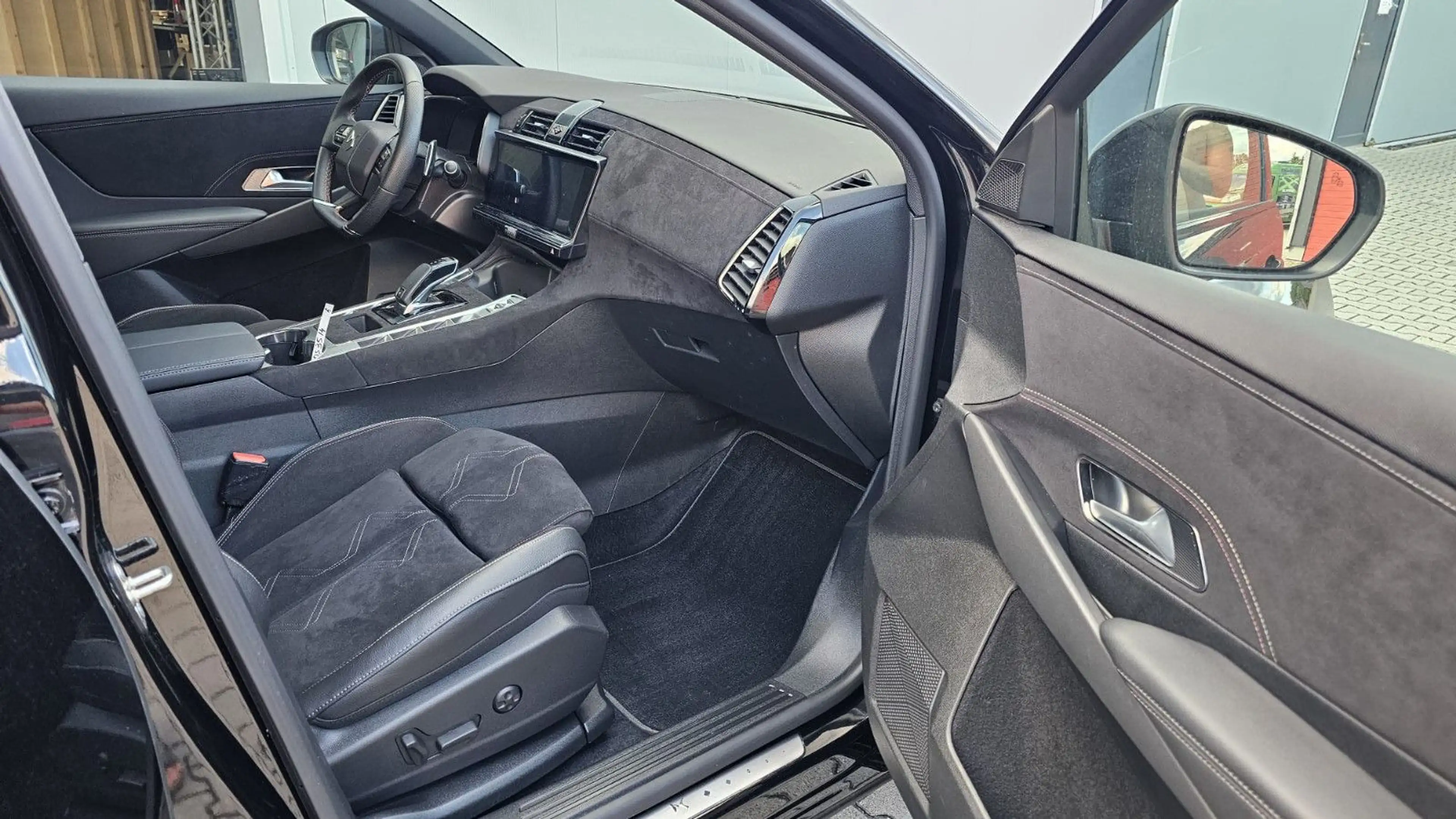 DS Automobiles DS 7 Crossback — photo 10