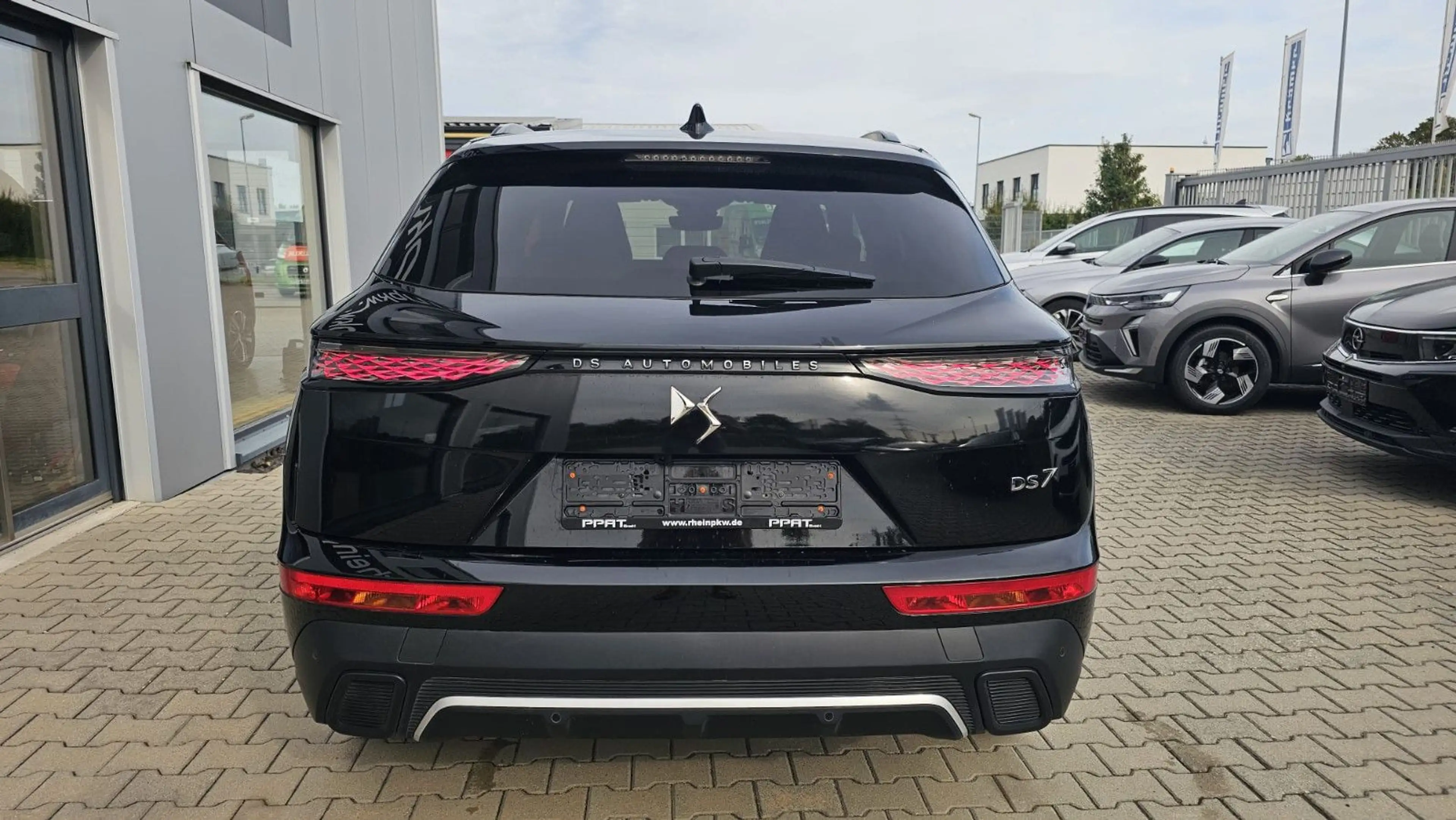 DS Automobiles DS 7 Crossback — photo 7